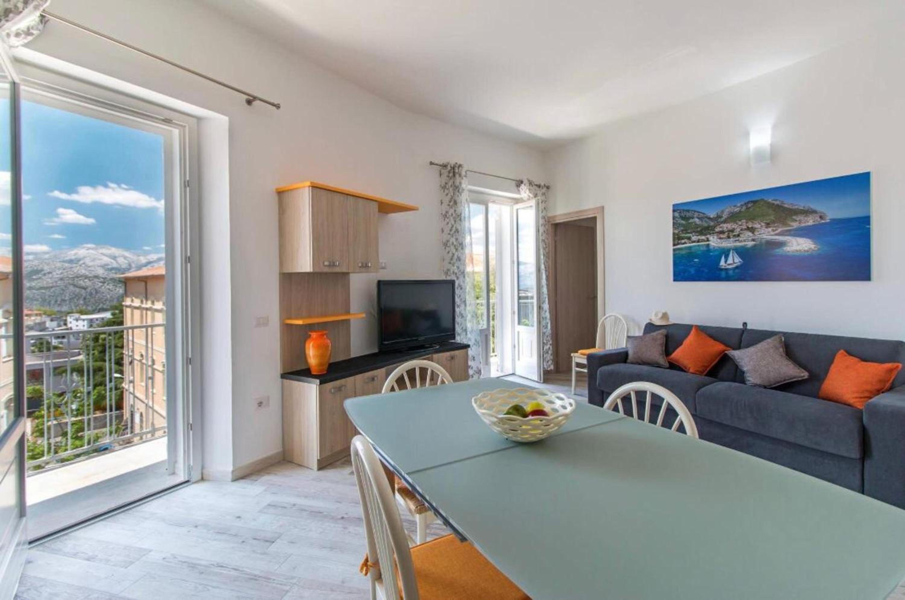 Superior One-Bedroom Apartment with Balcony