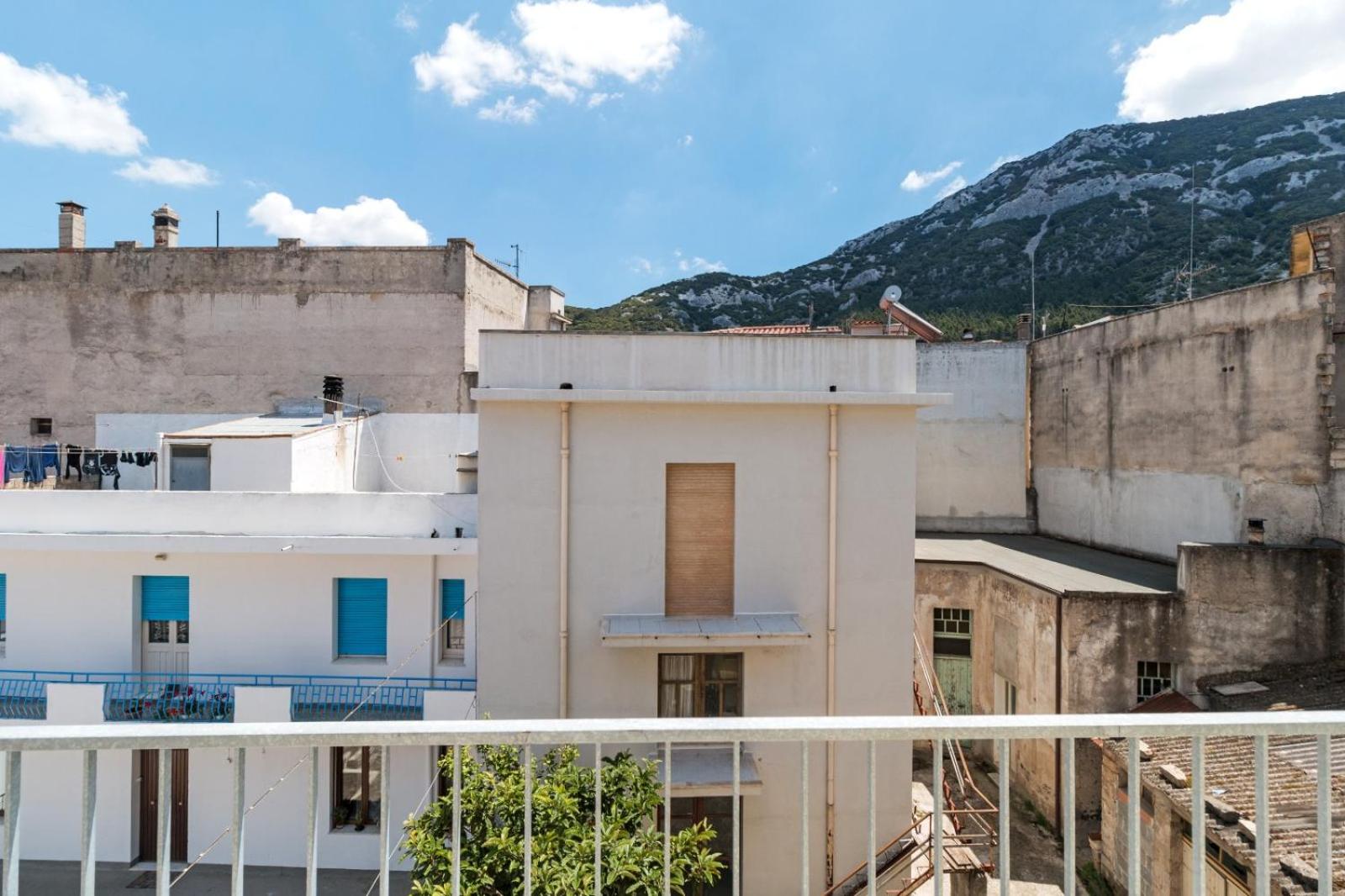 Superior One-Bedroom Apartment with Balcony photo 2