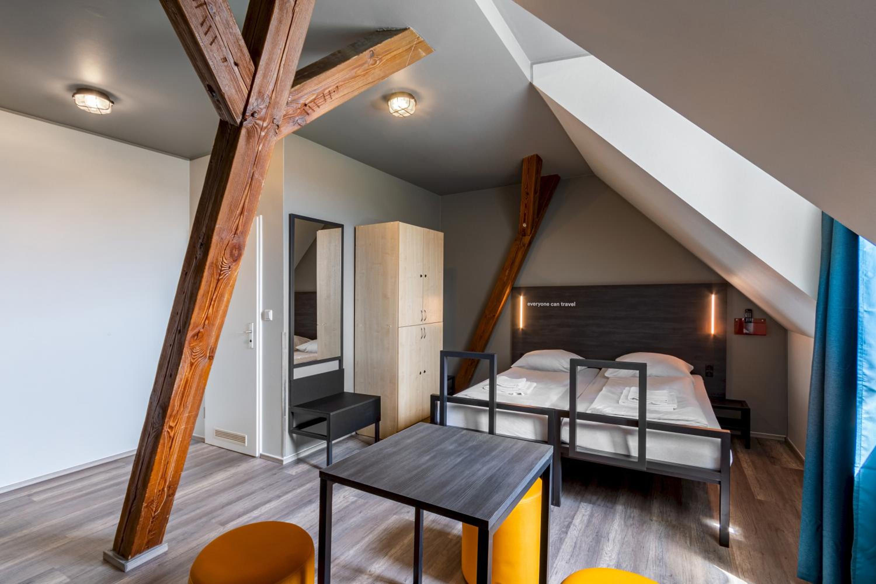 Twin Room - Photo 7
