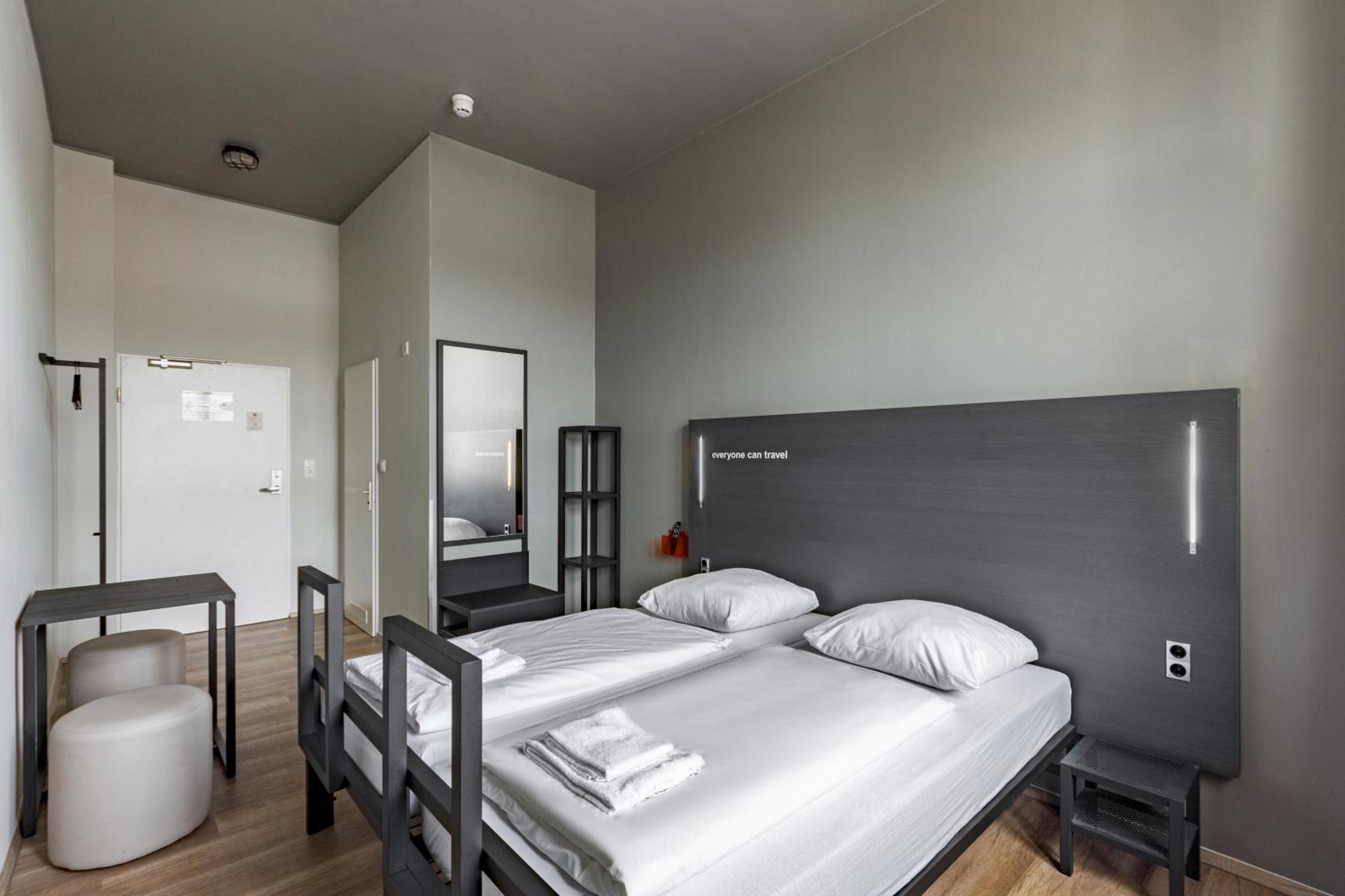 Twin Room - Photo 1