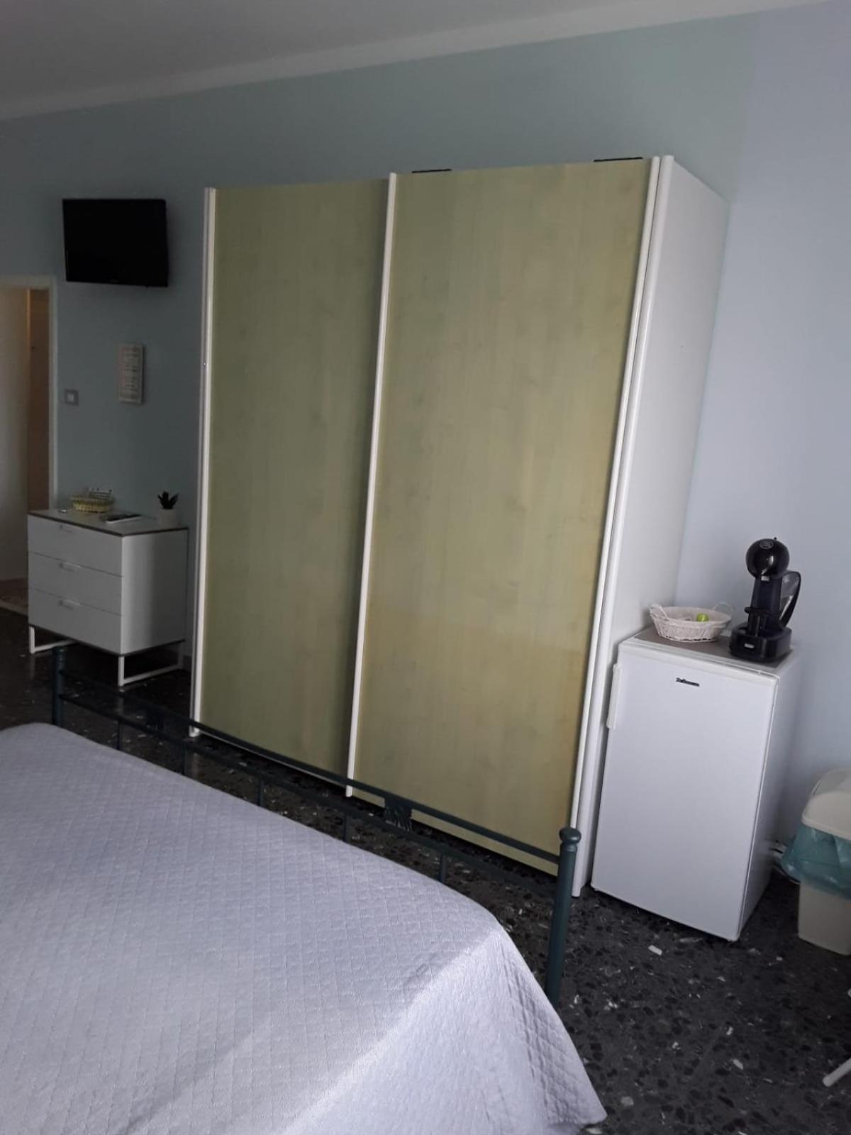 Triple Room With Private External Bathroom