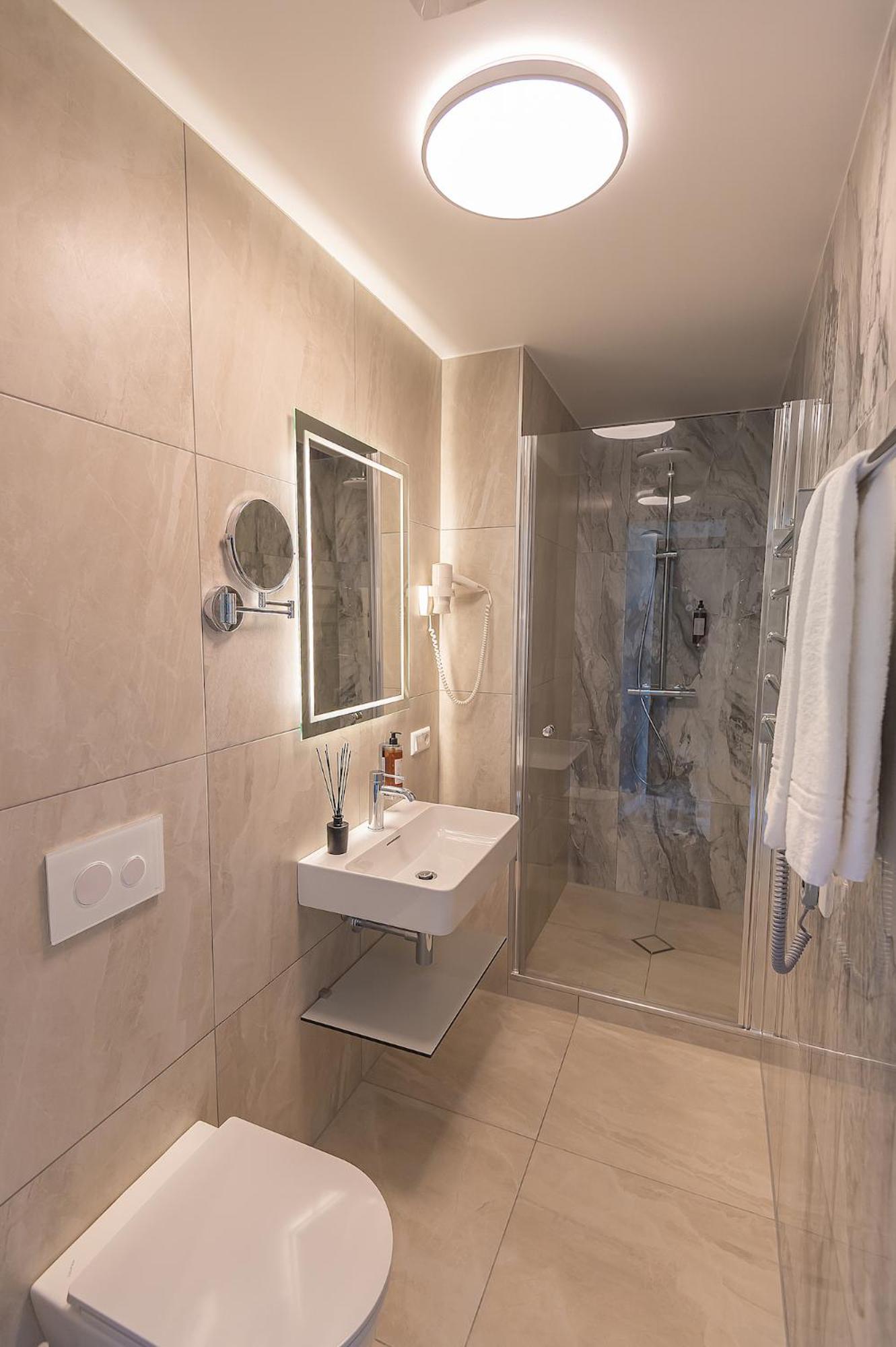Superior Double or Twin Room - Photo 6