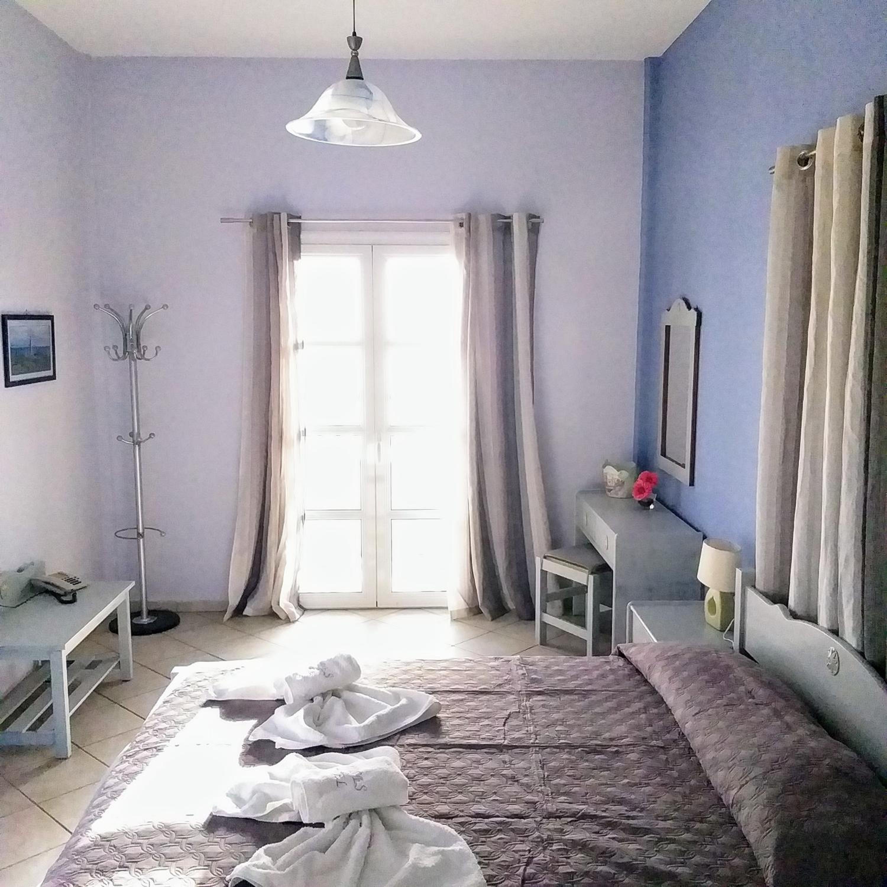 Studio (2 Adults) with Sea View photo 3