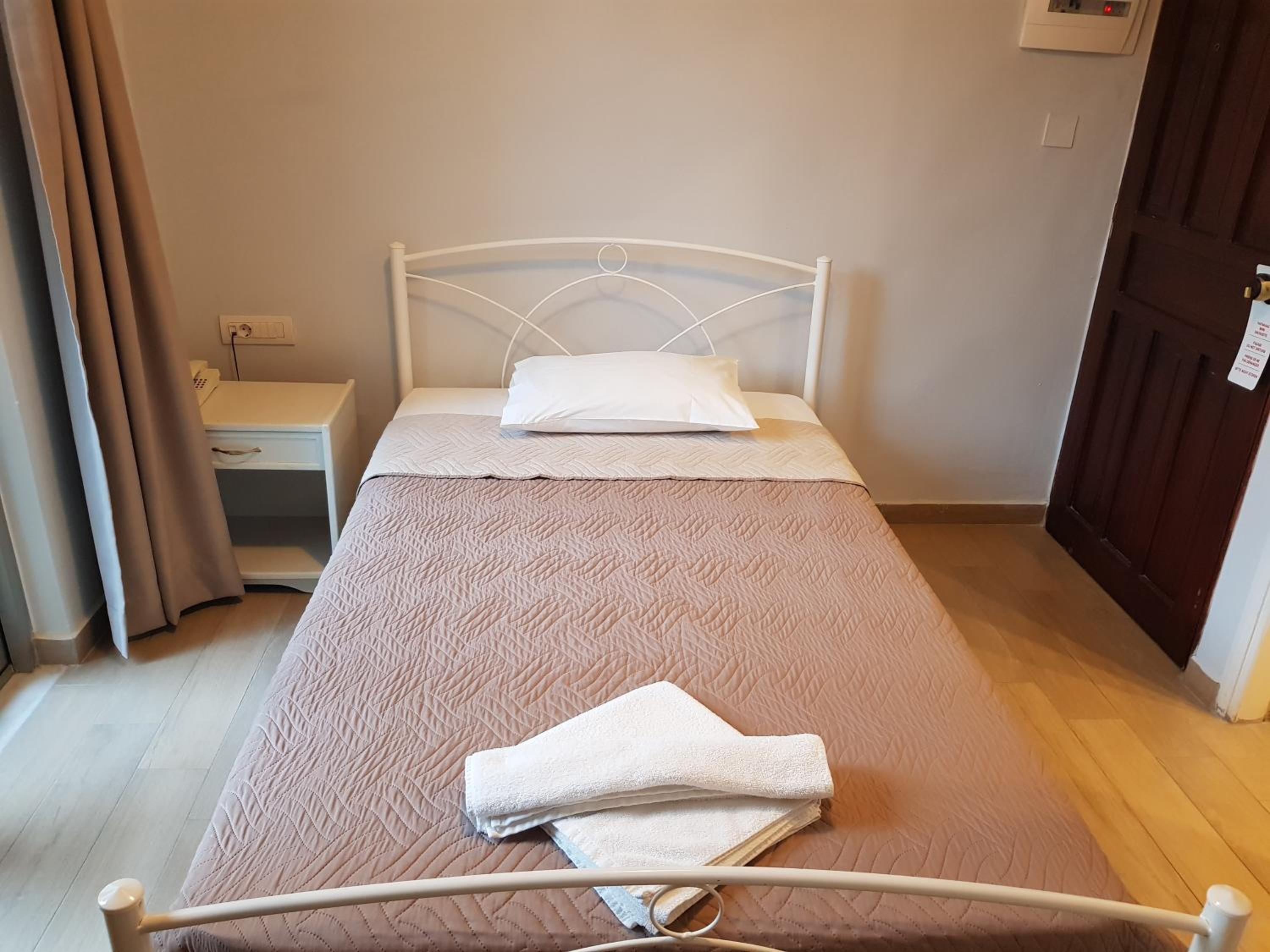 Economy Single Room