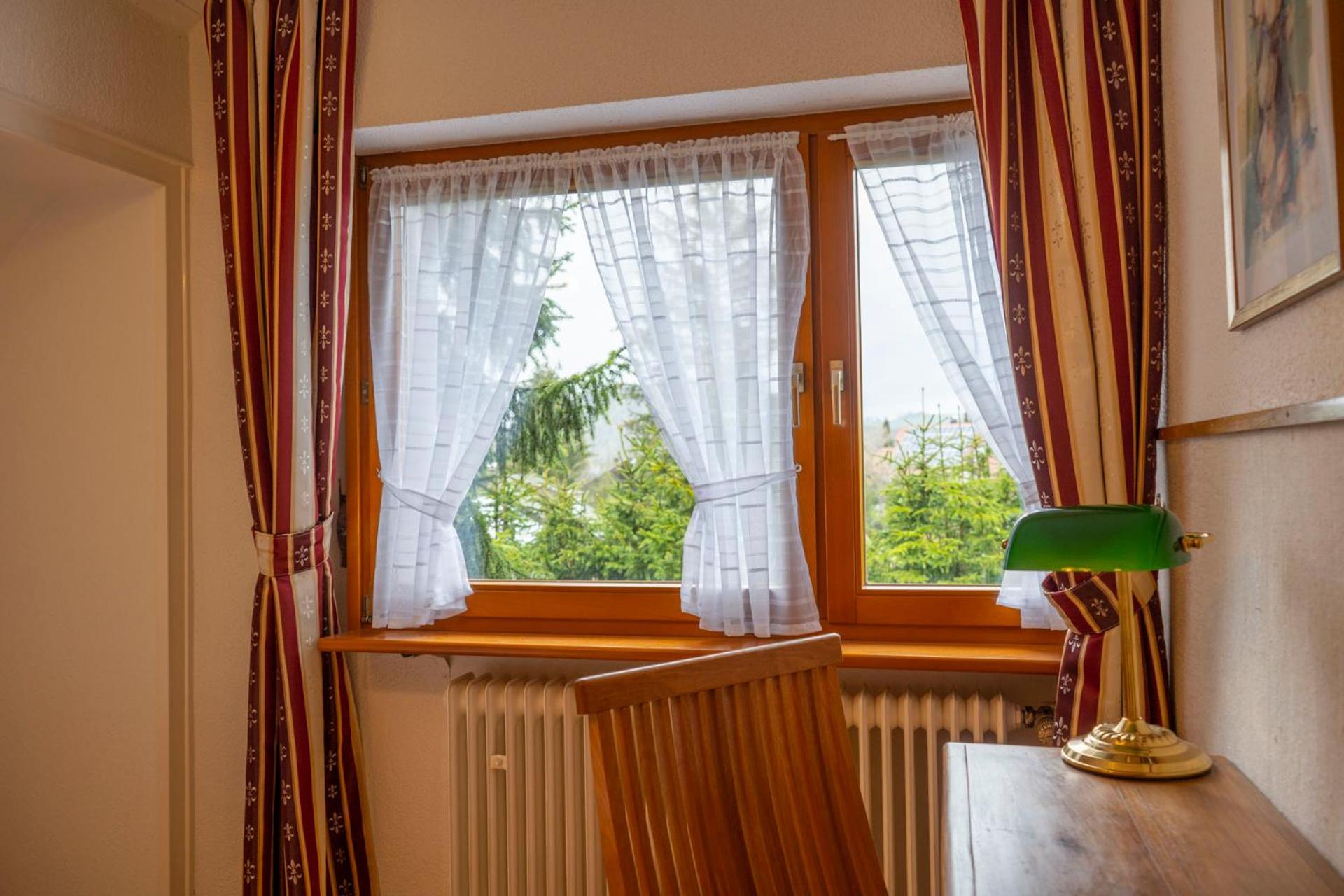 Deluxe Double Room with Shower - Photo 3