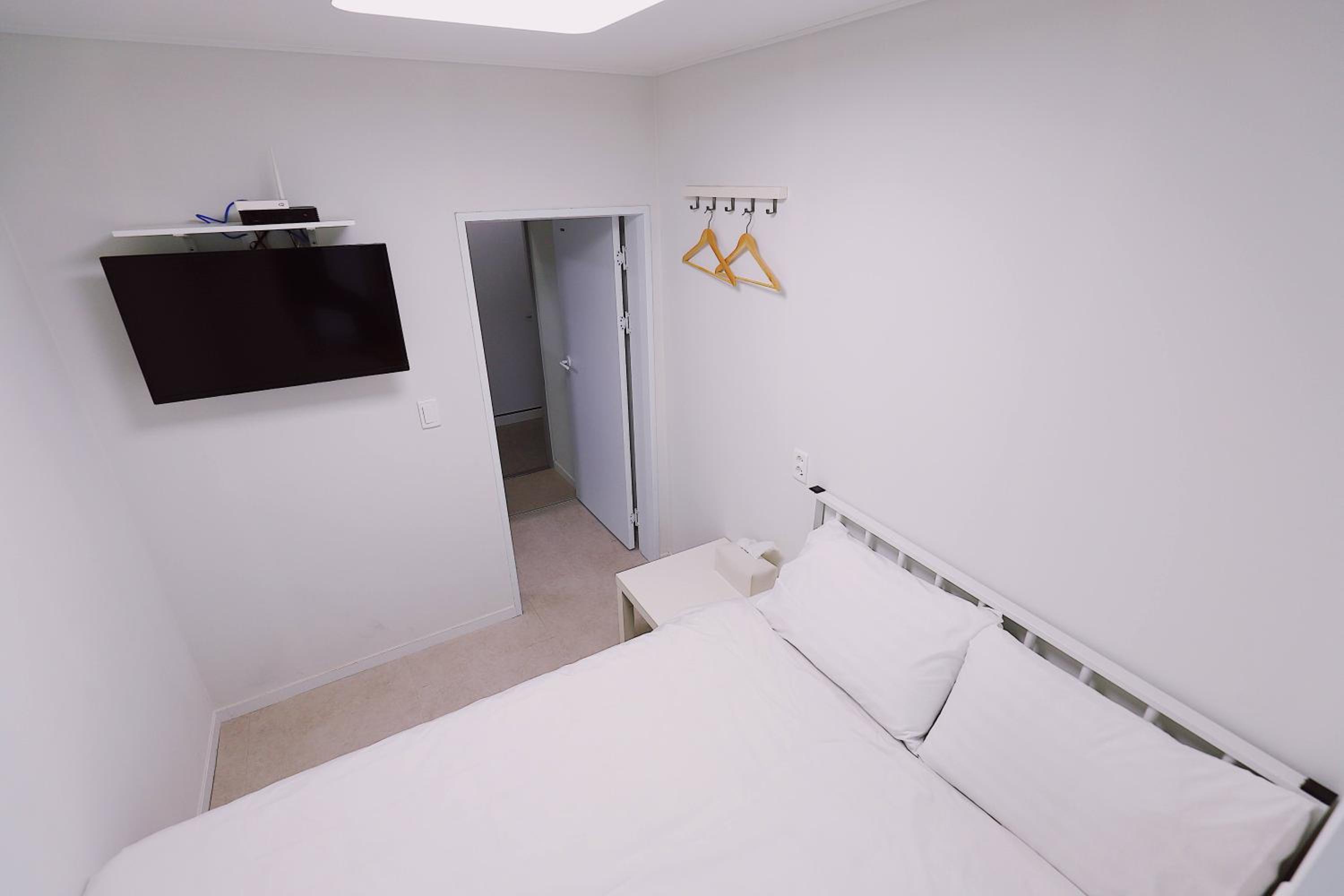 Double Room - Photo 1
