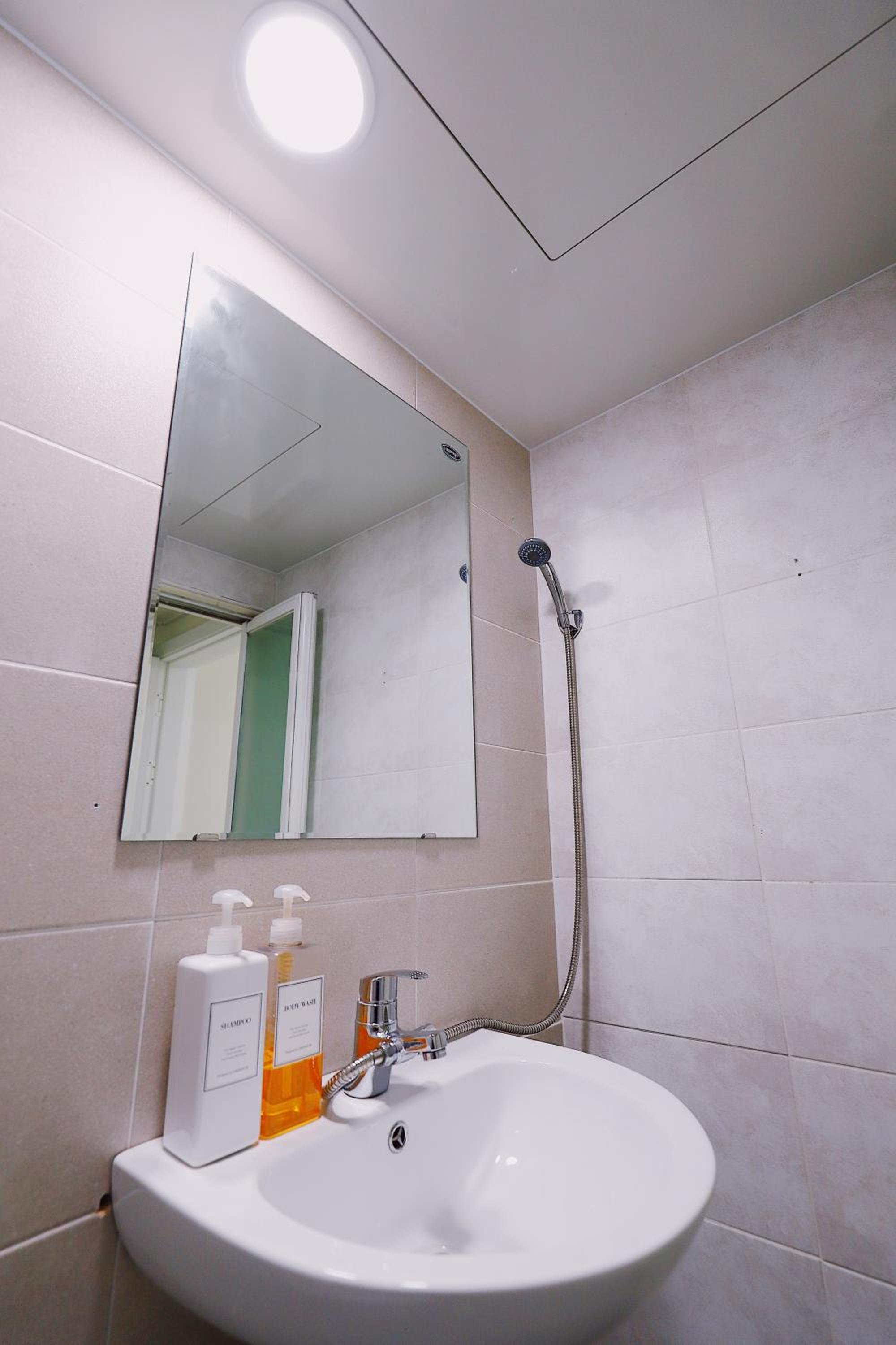 Double Room - Photo 5