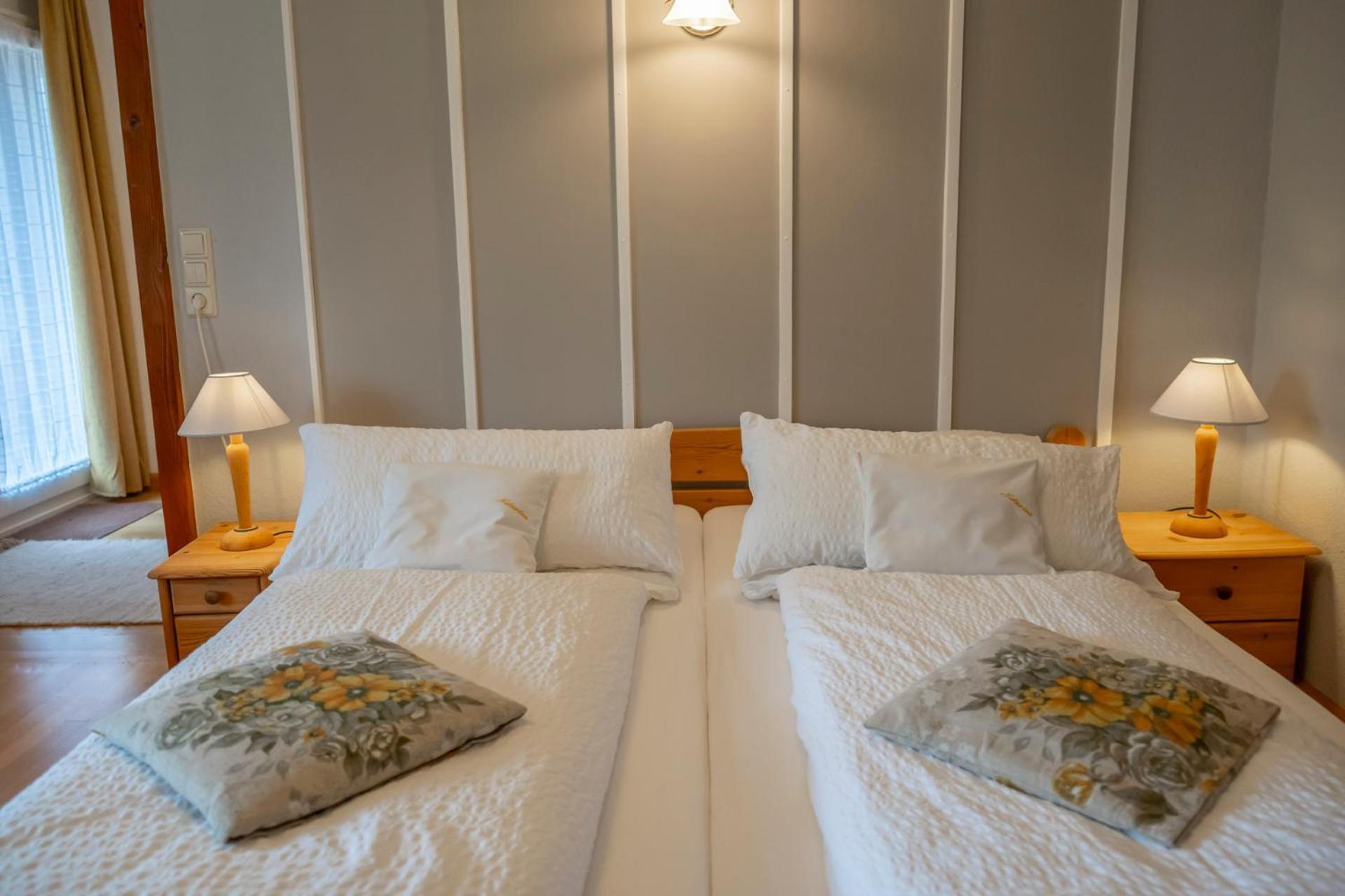 Deluxe Queen Room - Photo 4