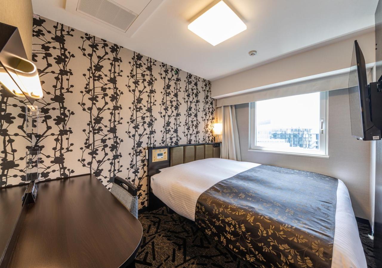 Queen Room with Public Bath Access (Central  Tower) - Non-Smoking - Photo 1