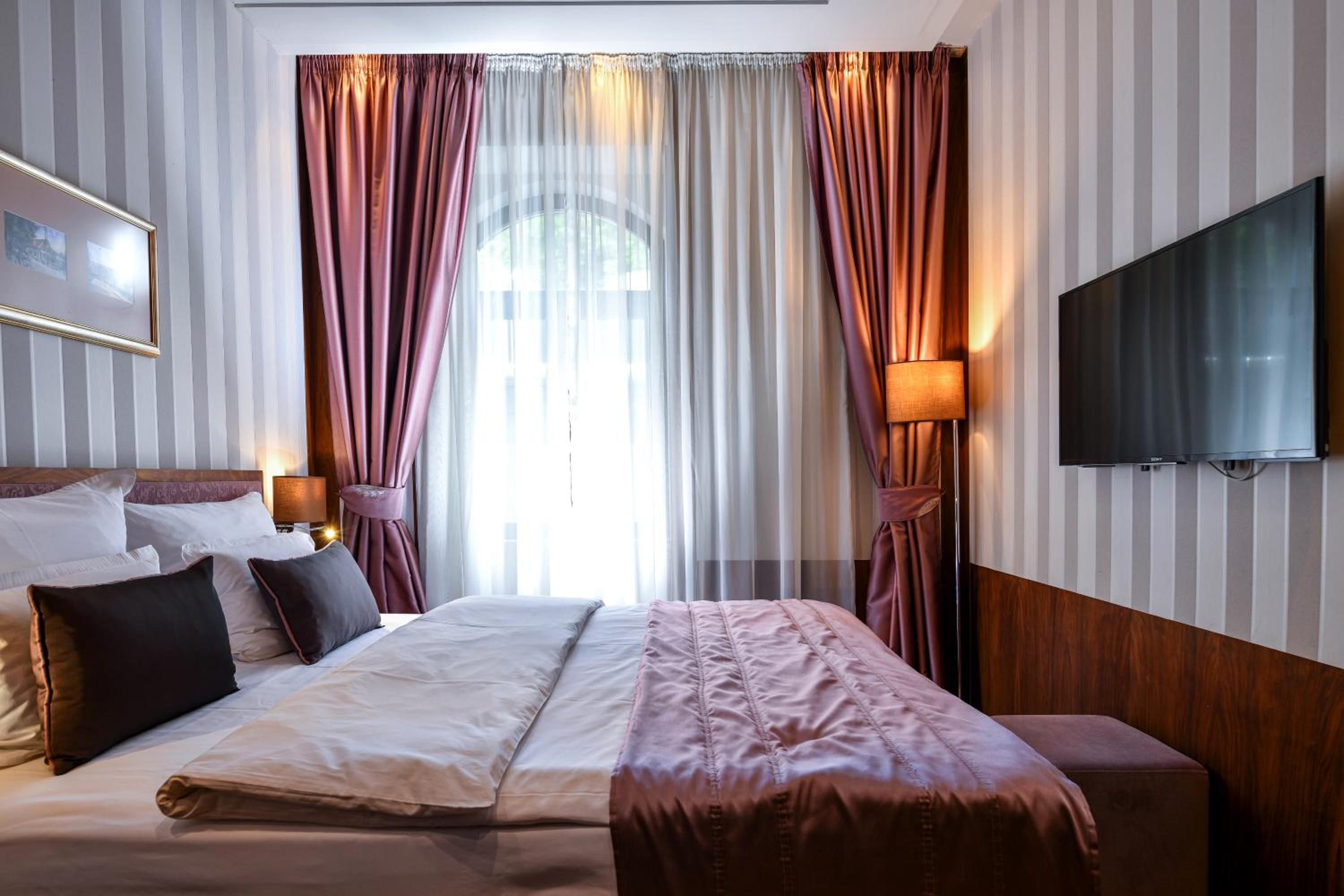 Deluxe Double Room photo 2