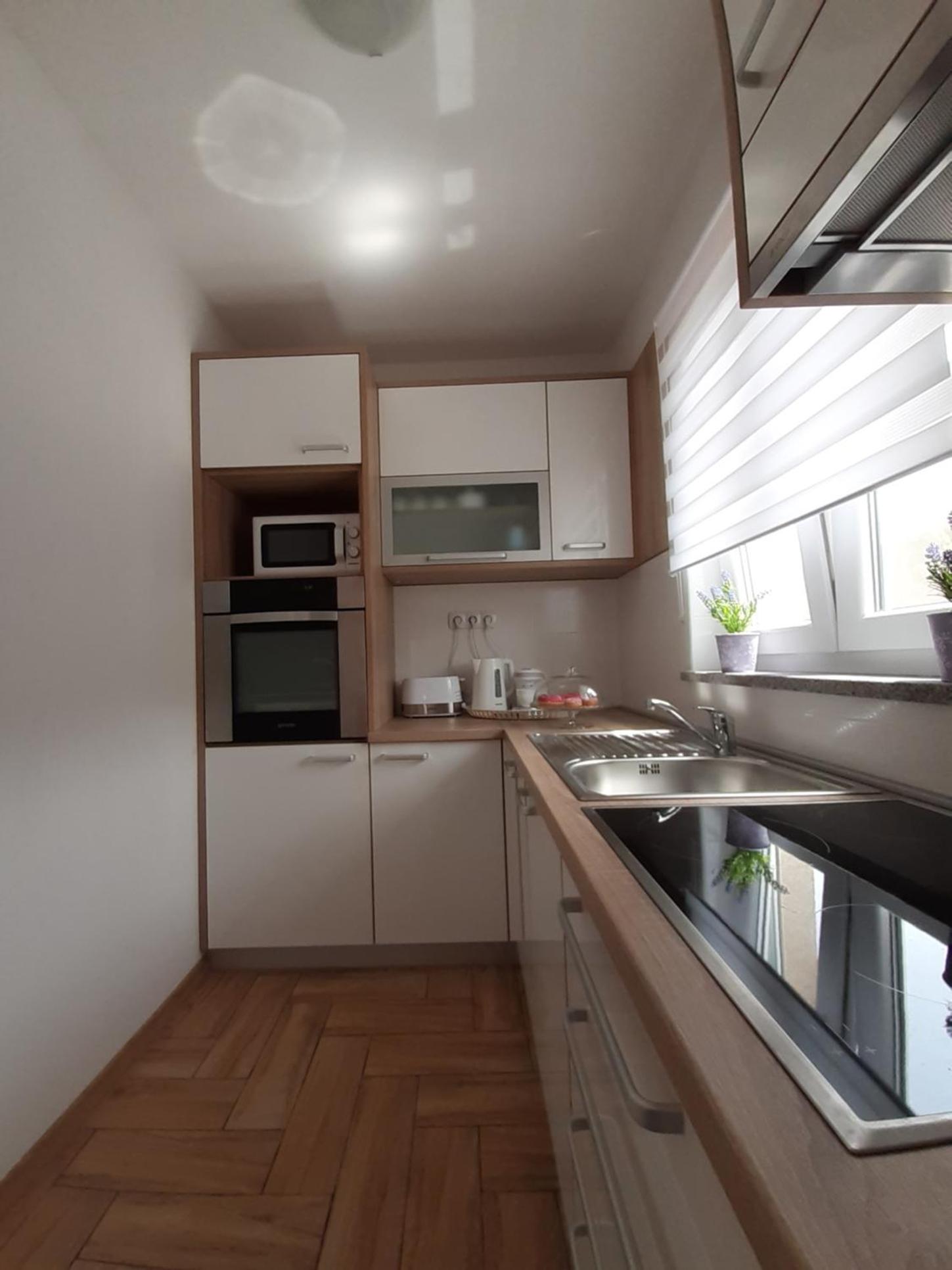 Apartment with Sea View - Photo 2