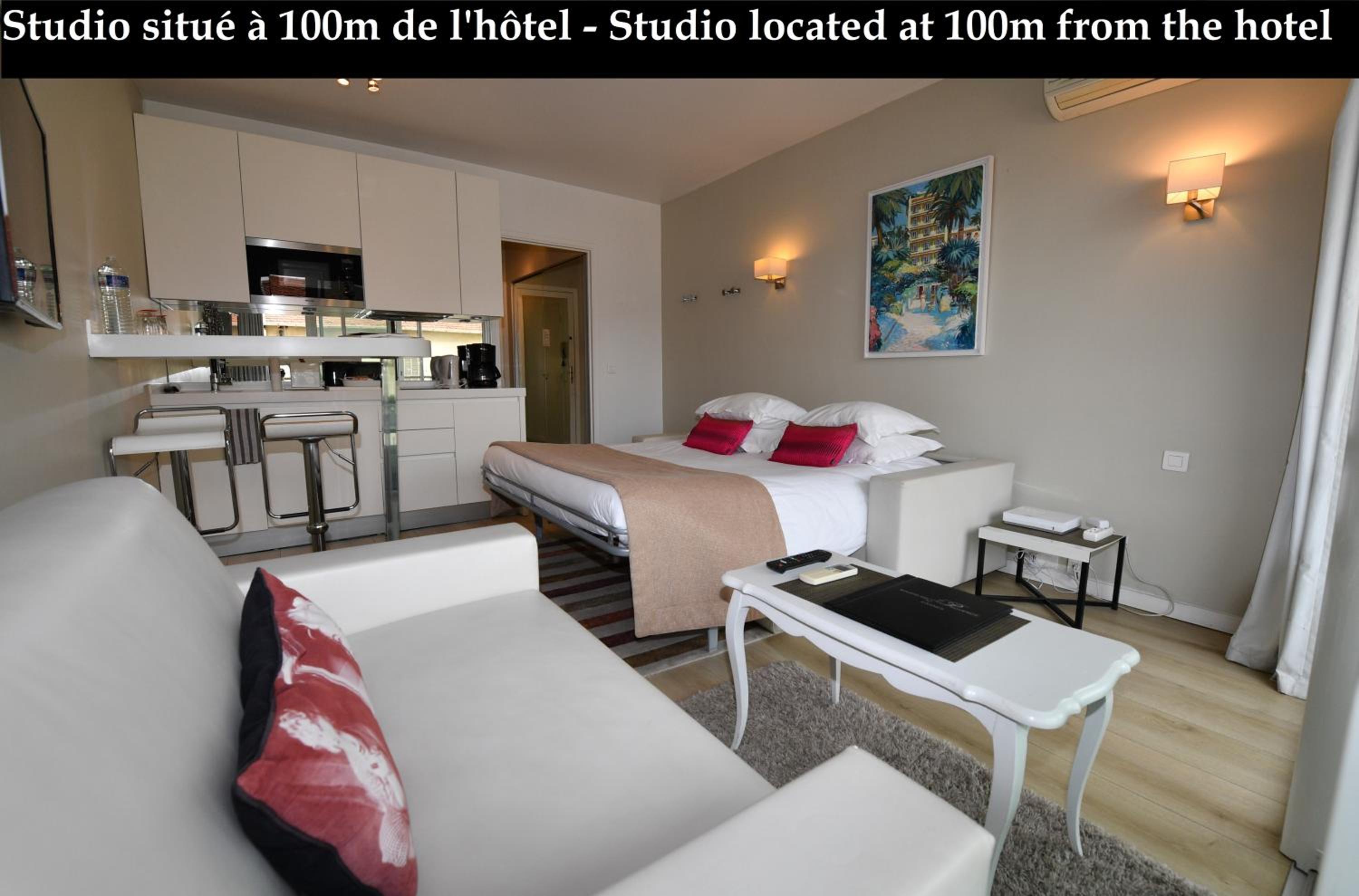 Studio Moliere - 328 ft from the hotel