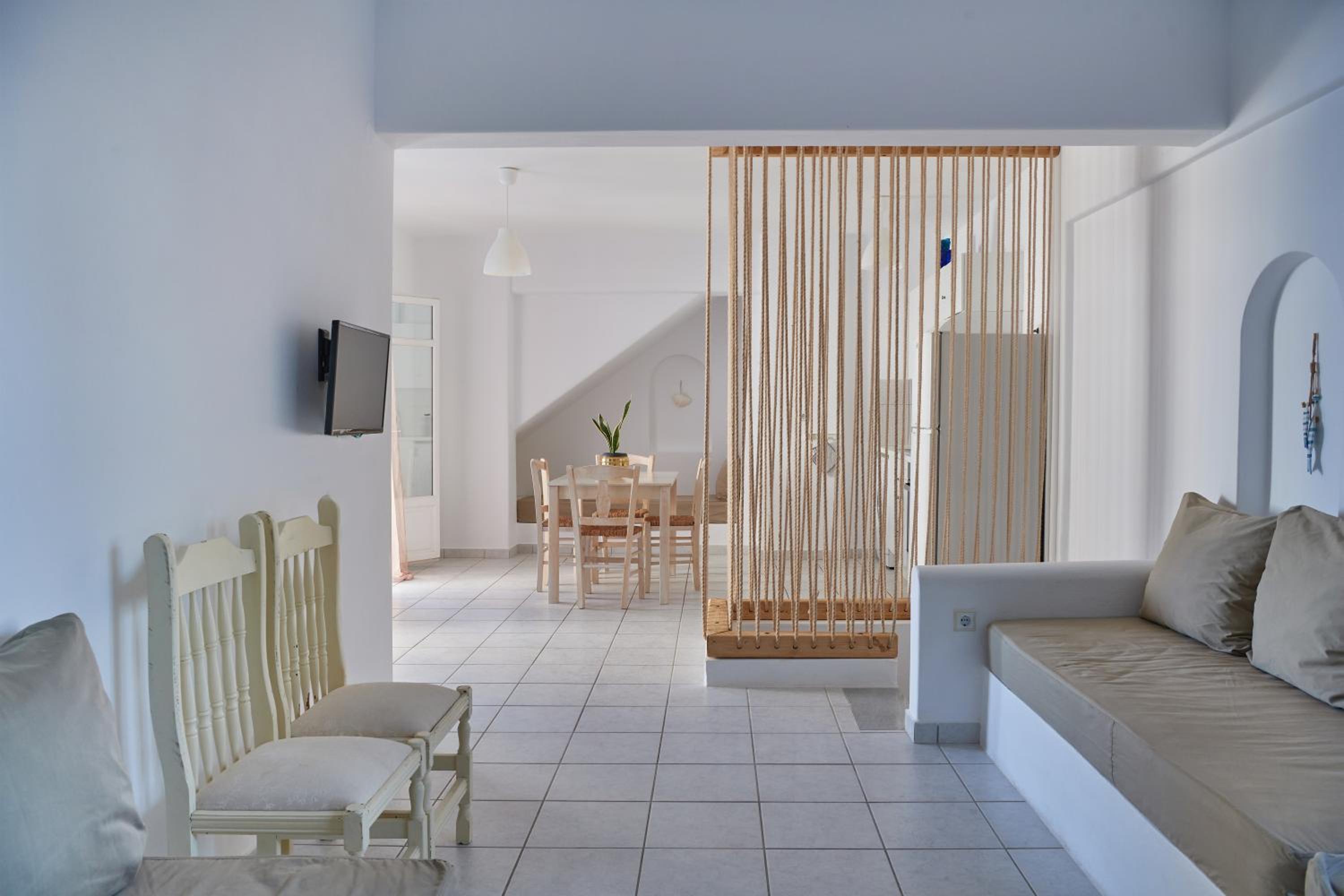 Dionysus - Two Bedroom Family Apartment with Sea View and Patio