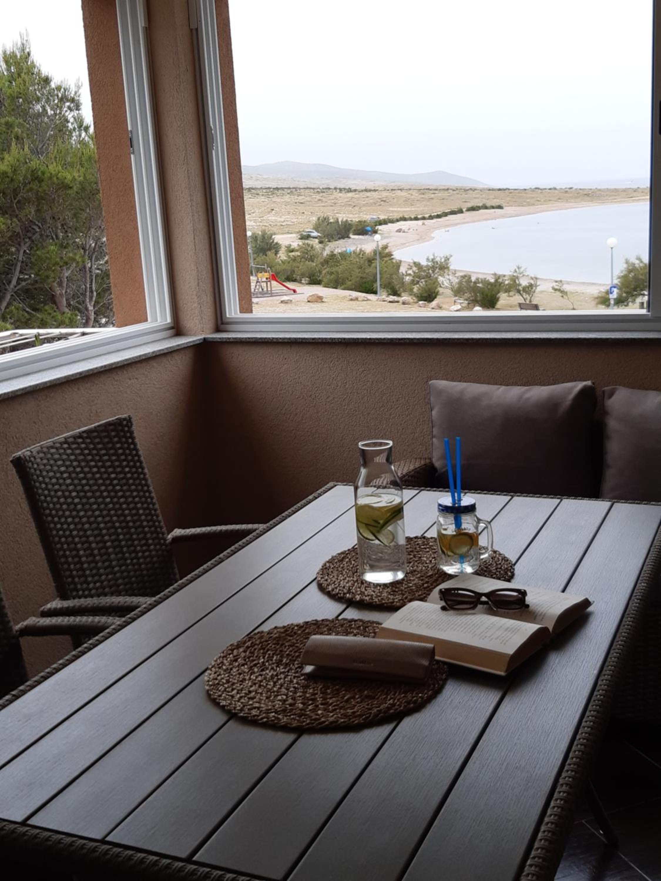 Apartment with Sea View - Photo 21