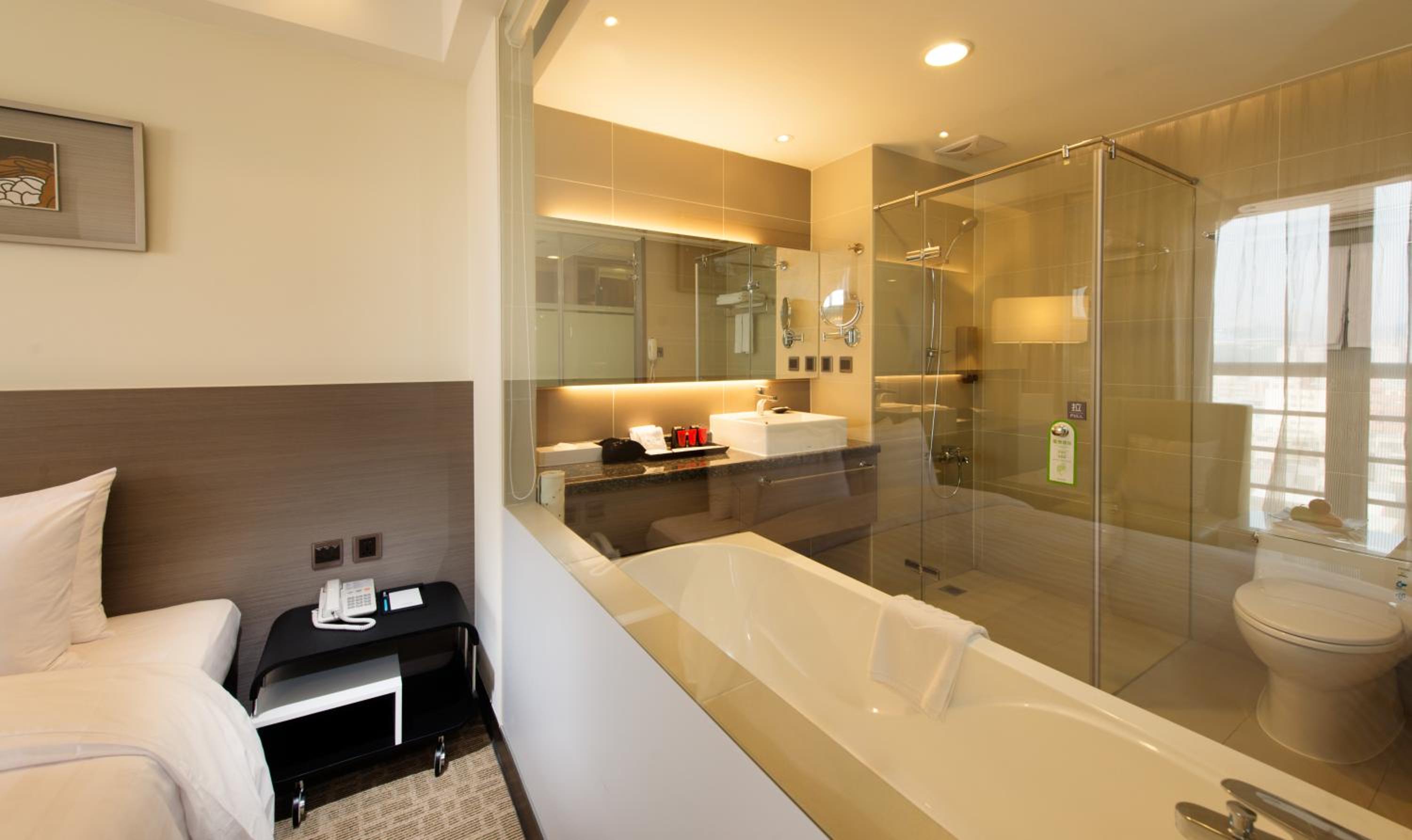 Deluxe Double Room photo 3