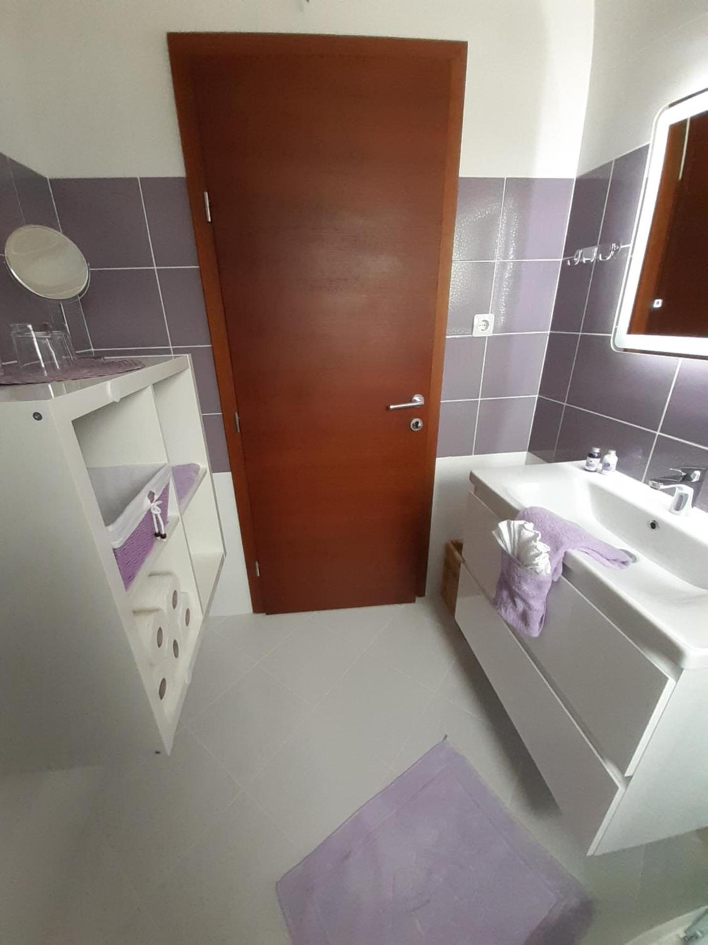 Apartment with Sea View - Photo 17