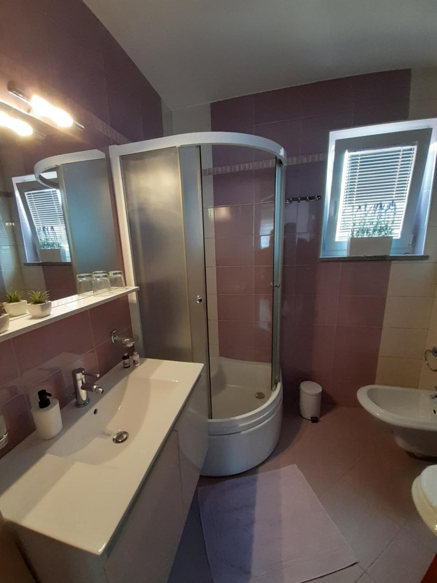 Apartment with Sea View - Photo 15