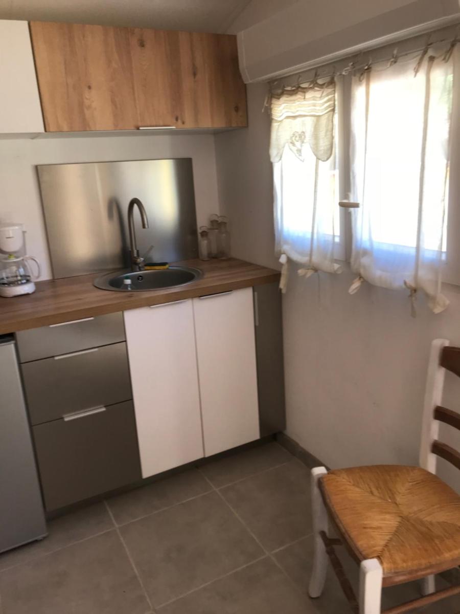 One-Bedroom House photo 3