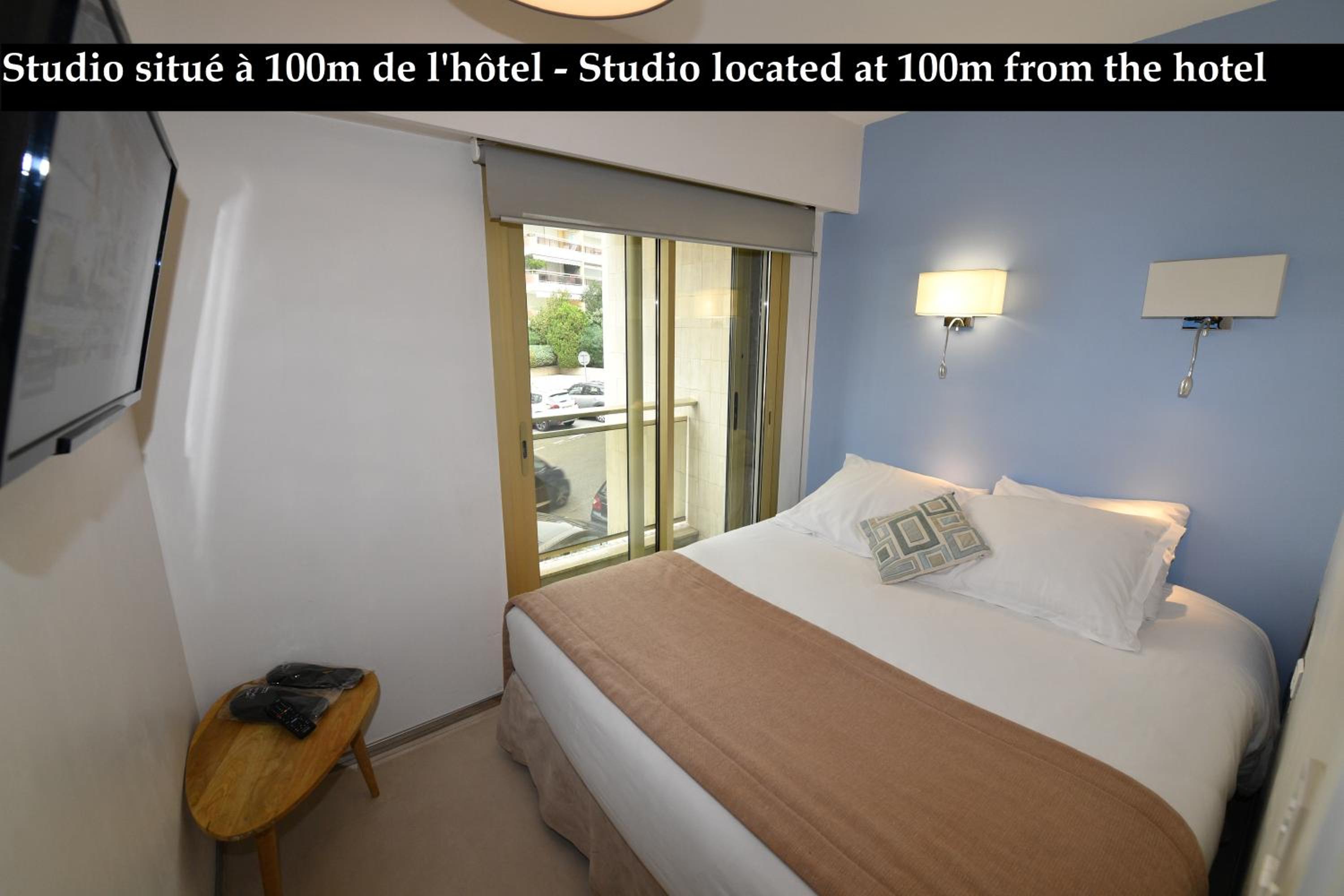 Studio Raphael - 328 ft from the hotel