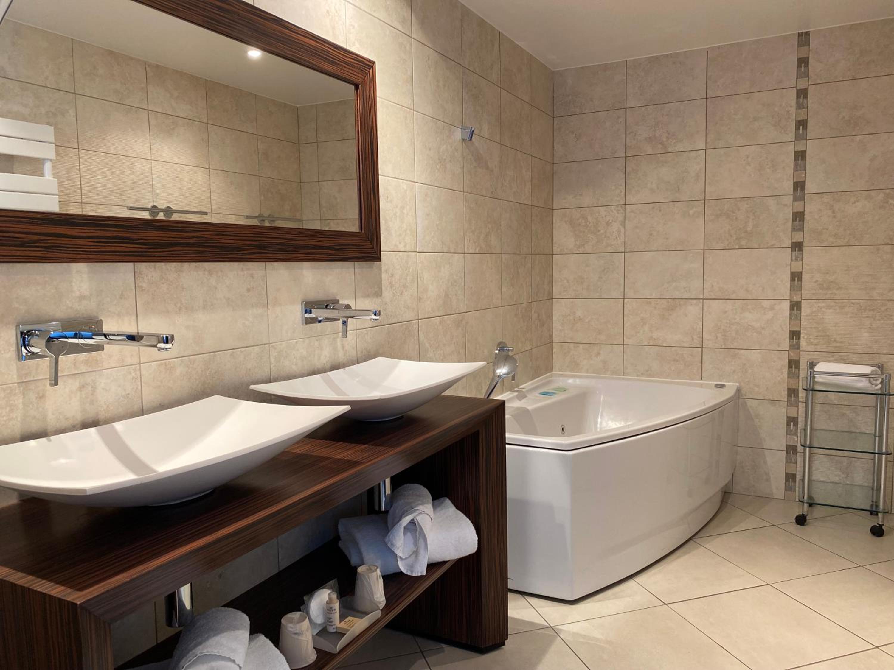 Junior Suite with Spa Bath