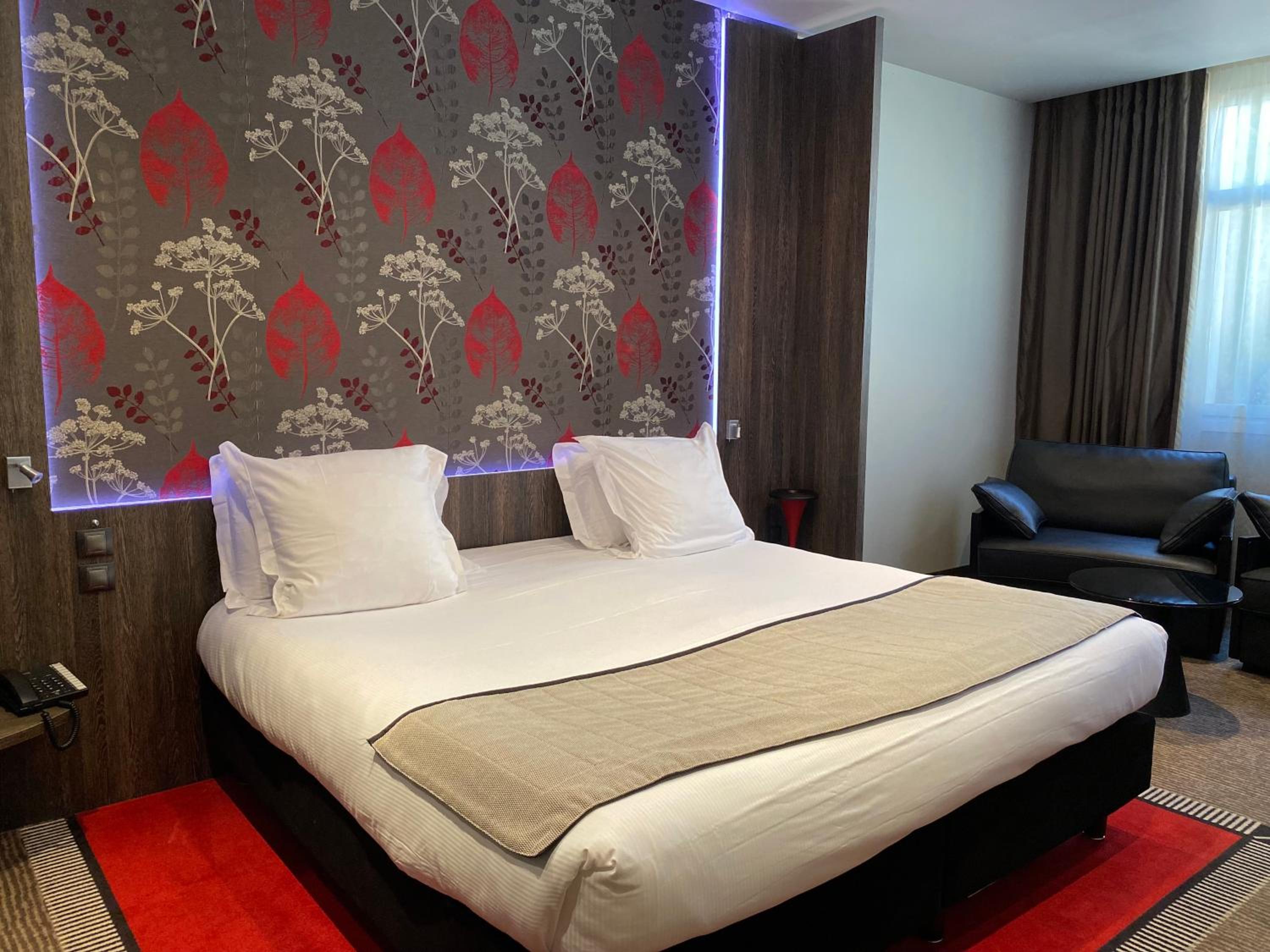 Deluxe Room - Photo 1