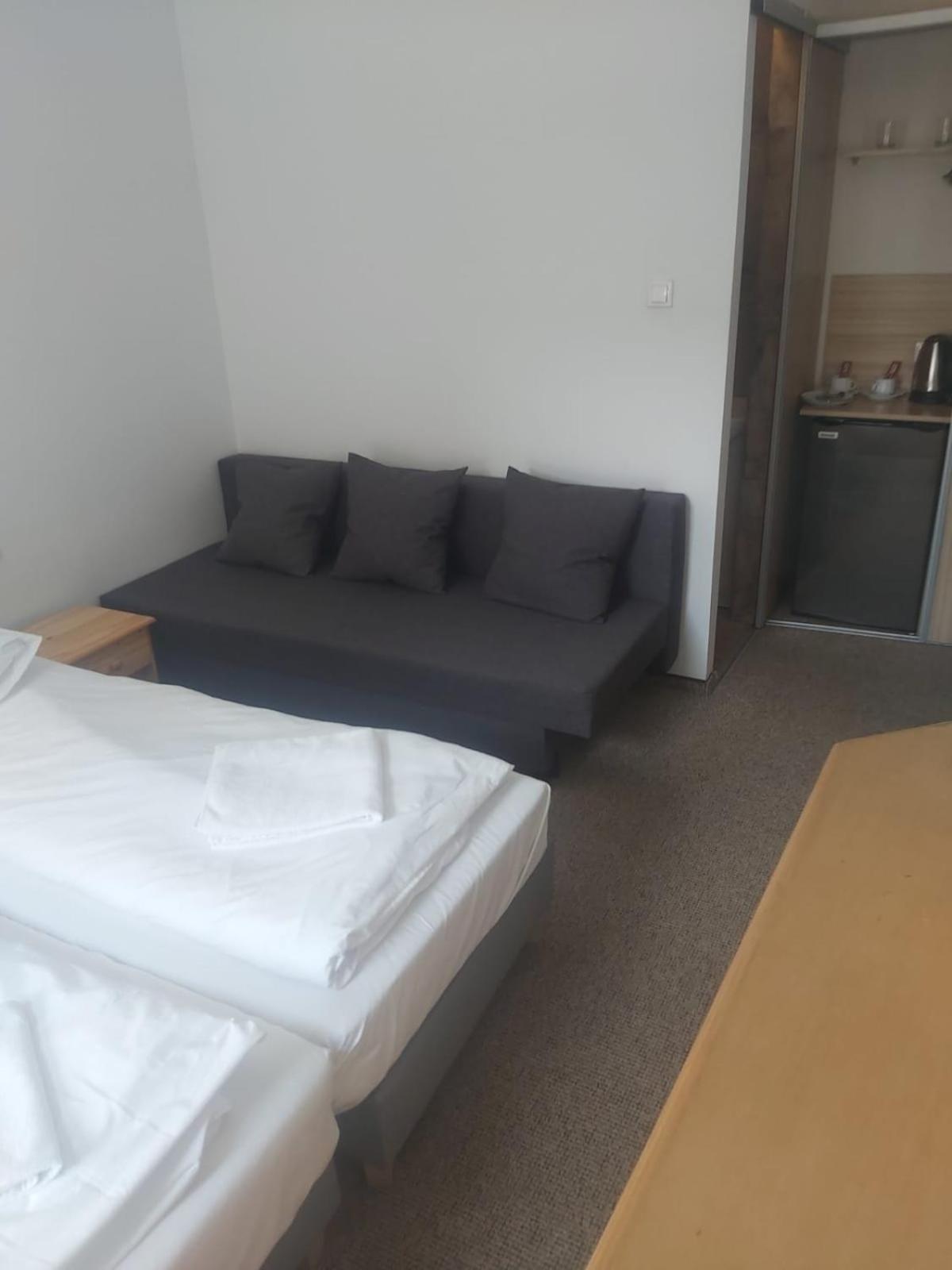Large Double Room photo 1