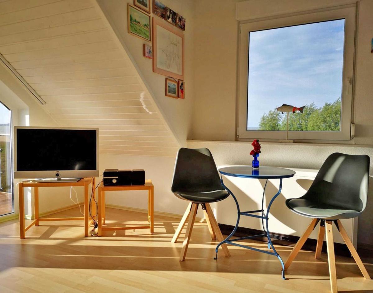 Apartment with Balcony photo 3
