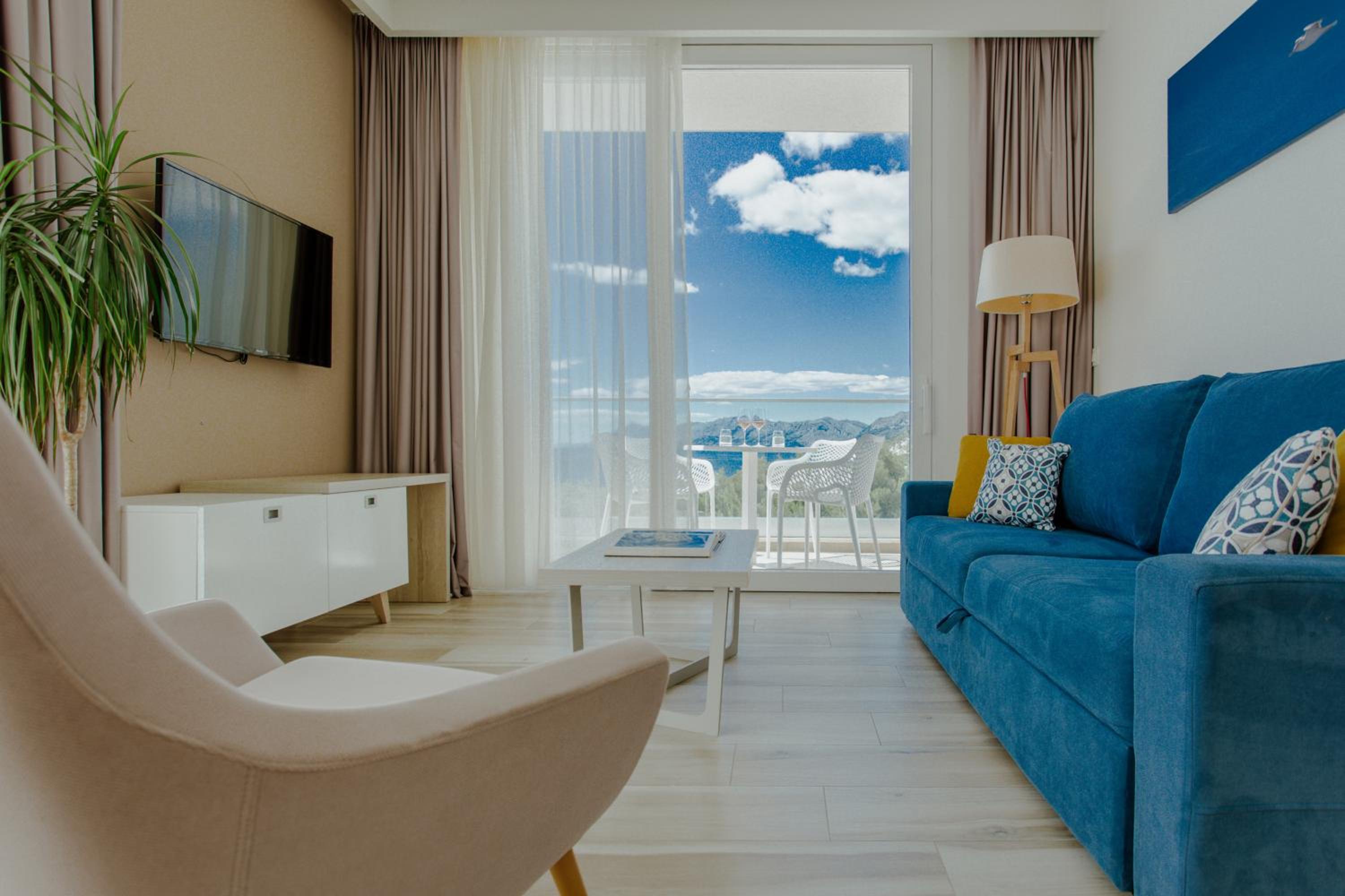 Penthouse Apartment - Photo 1