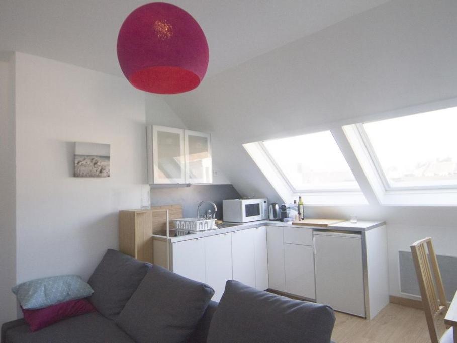 One-Bedroom Apartment photo 1