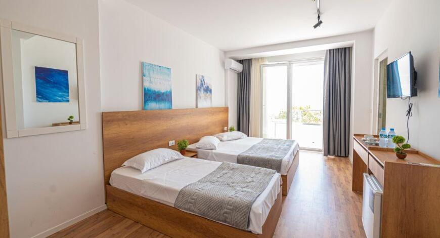Triple Room with Sea View