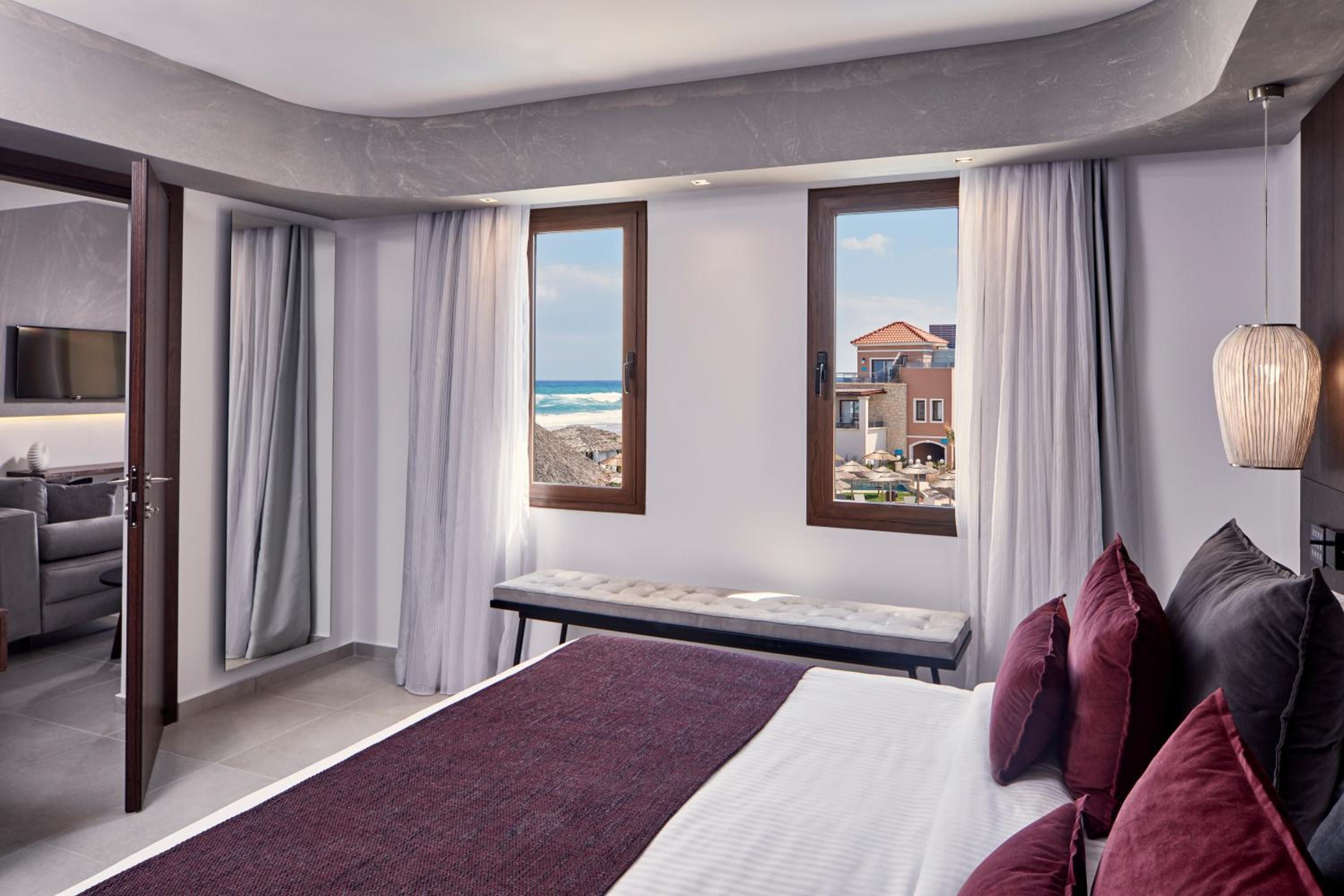 Family Suite Private Pool Sea View
