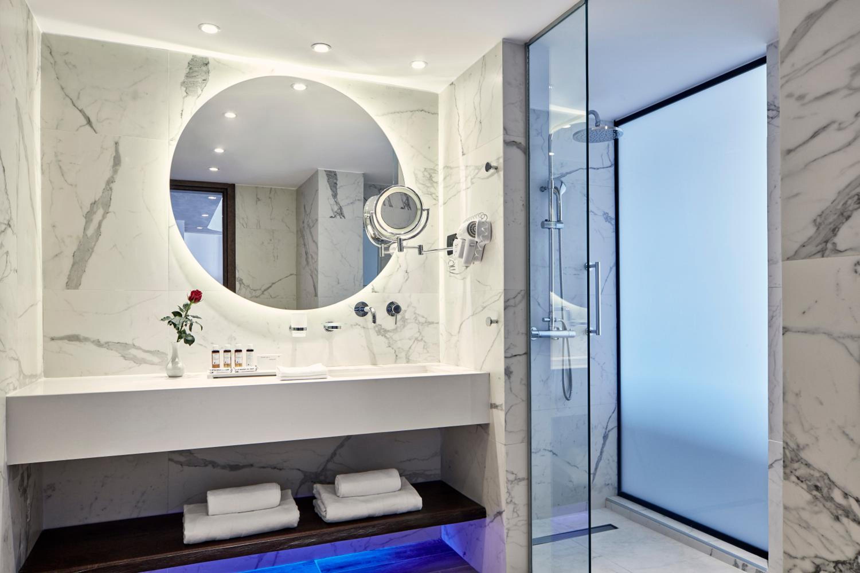 Family Suite Private Pool Sea View