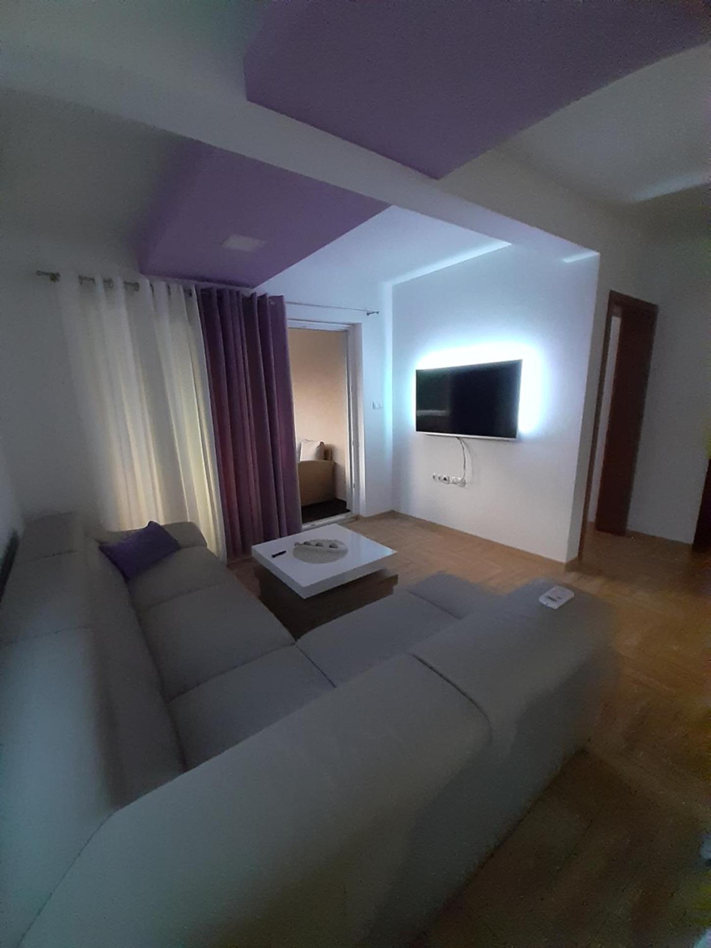 Apartment with Sea View - Photo 6