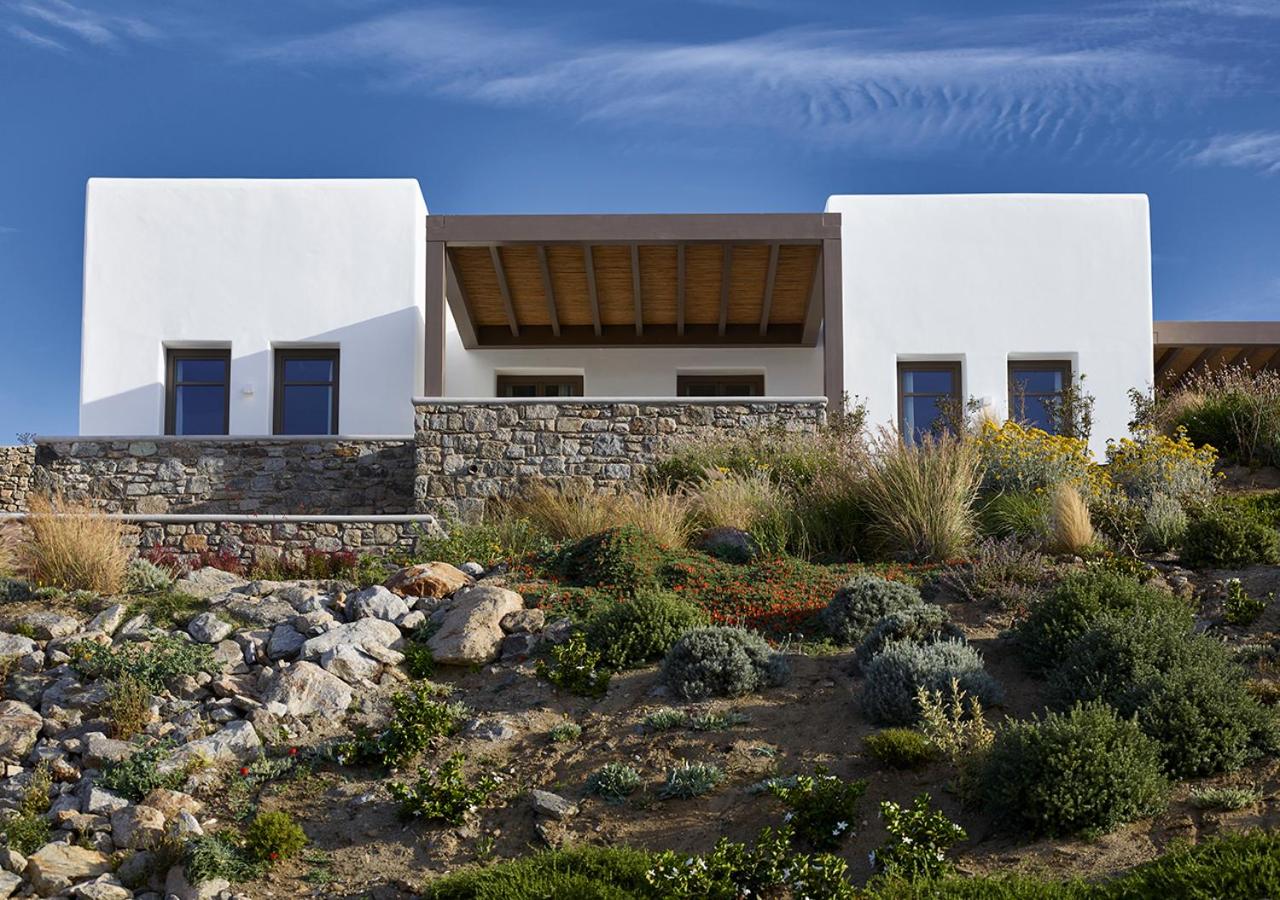Three Bedroom Villa with Private Heated Pool Sea View - Photo 24