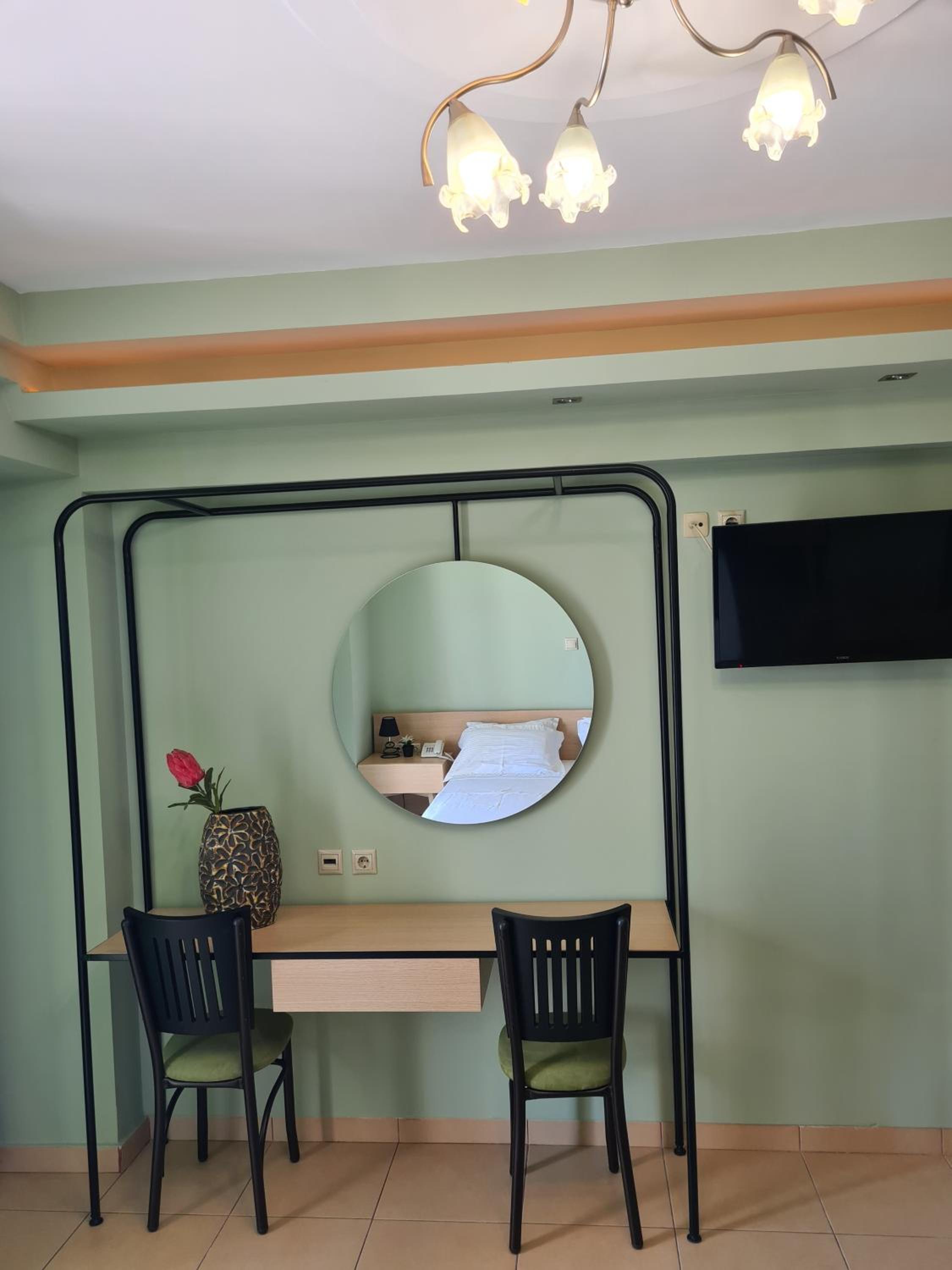 Suite - Photo 4