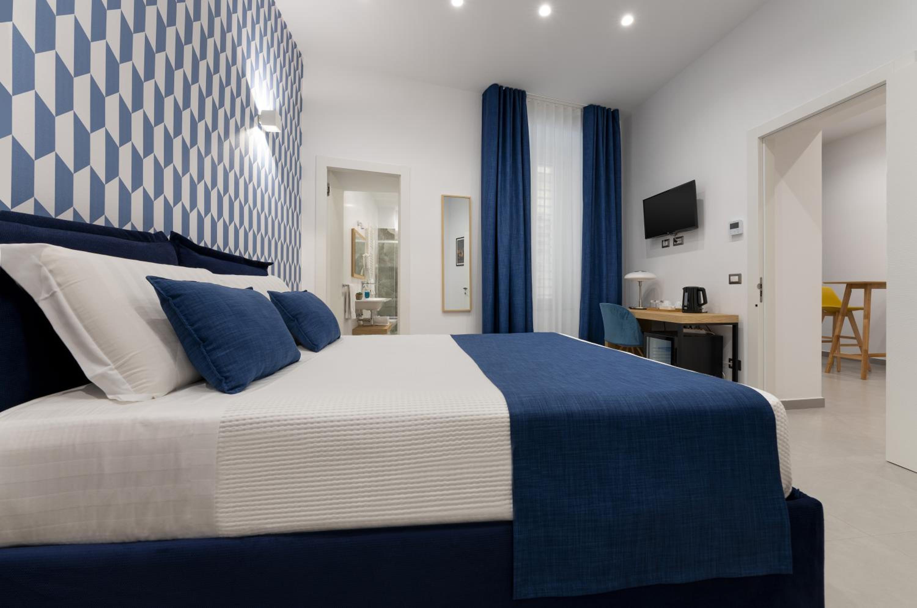 Double Room - Photo 4