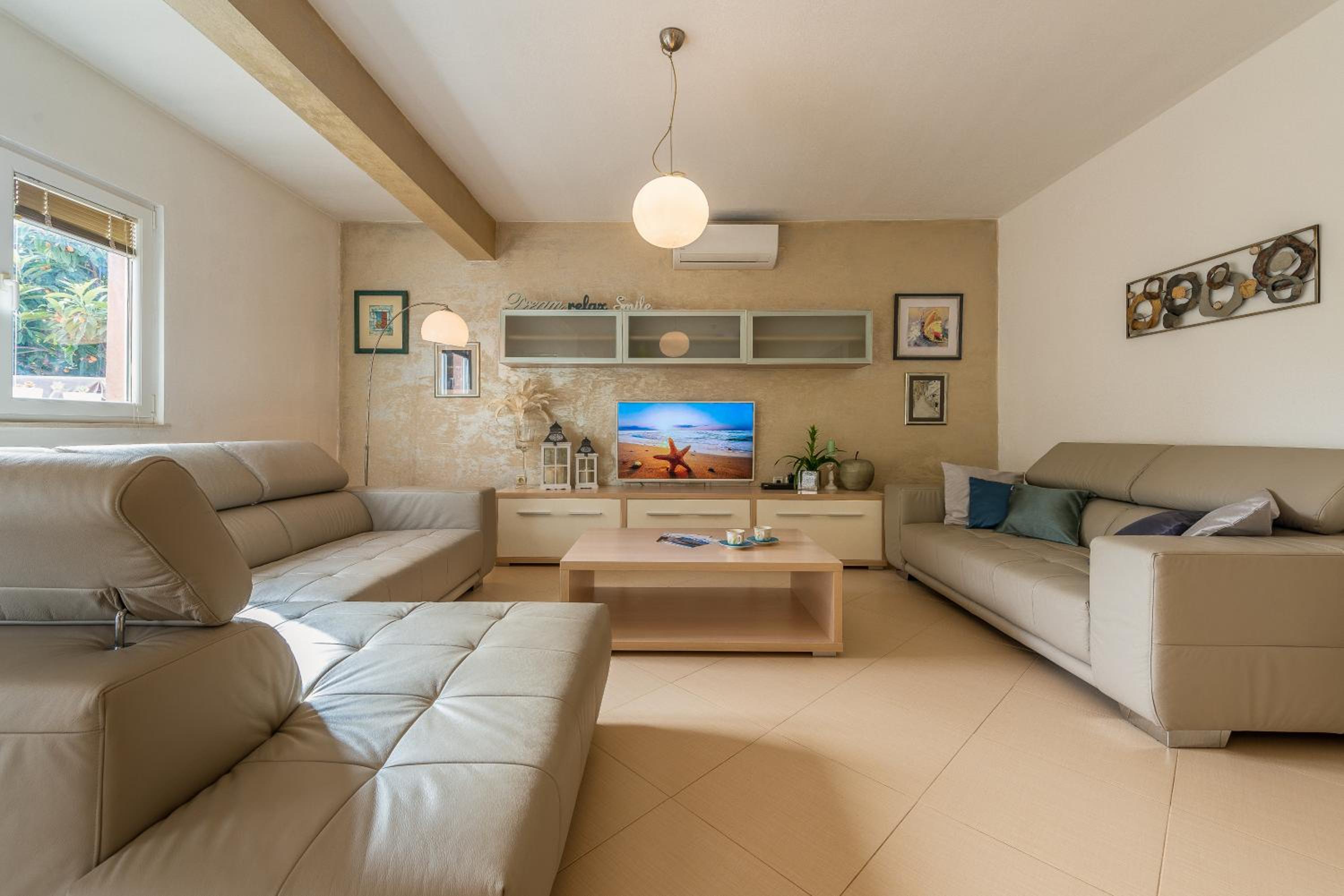 Apartment with Garden View