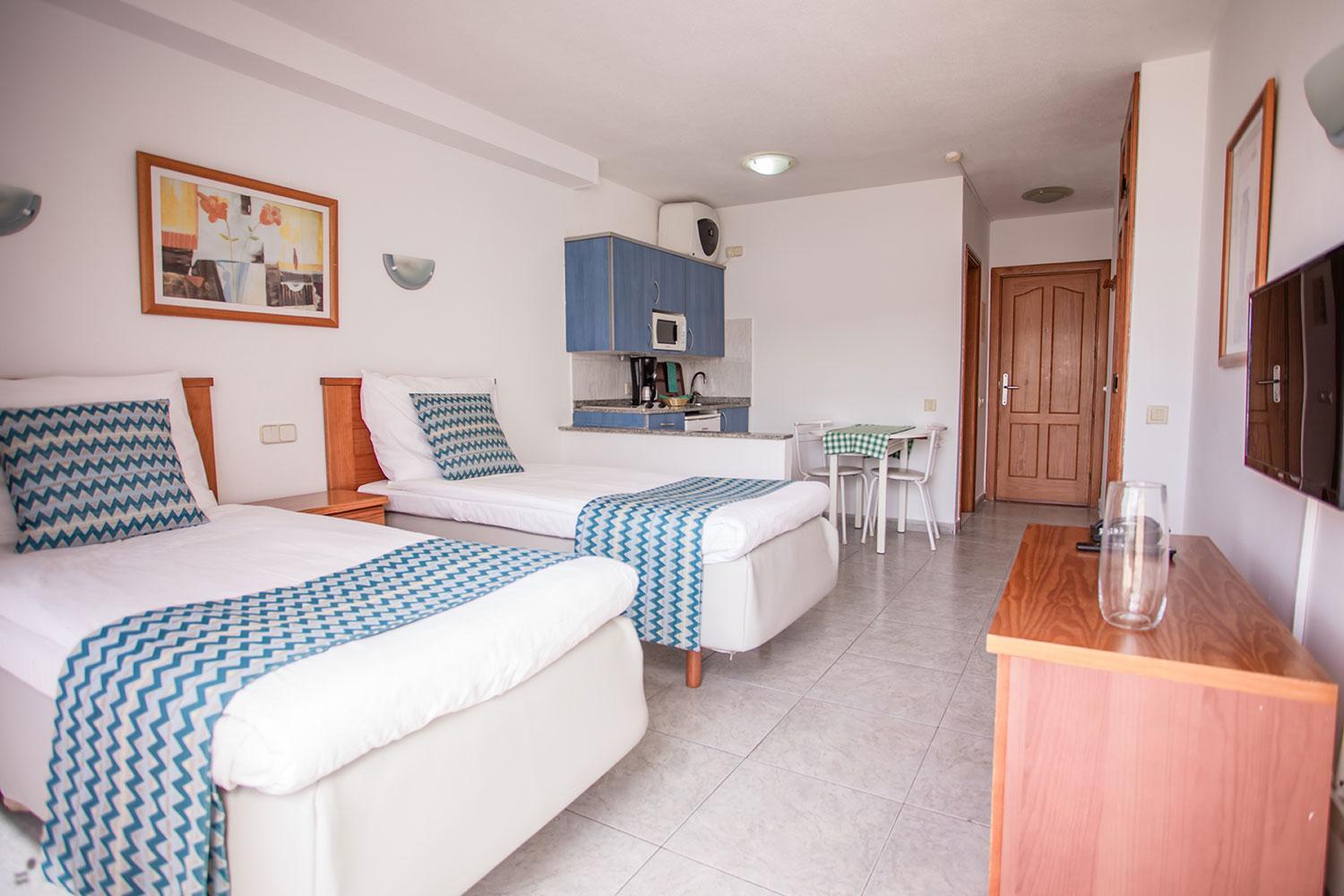 Studio with Partial Sea View (2 Adults) - Photo 1