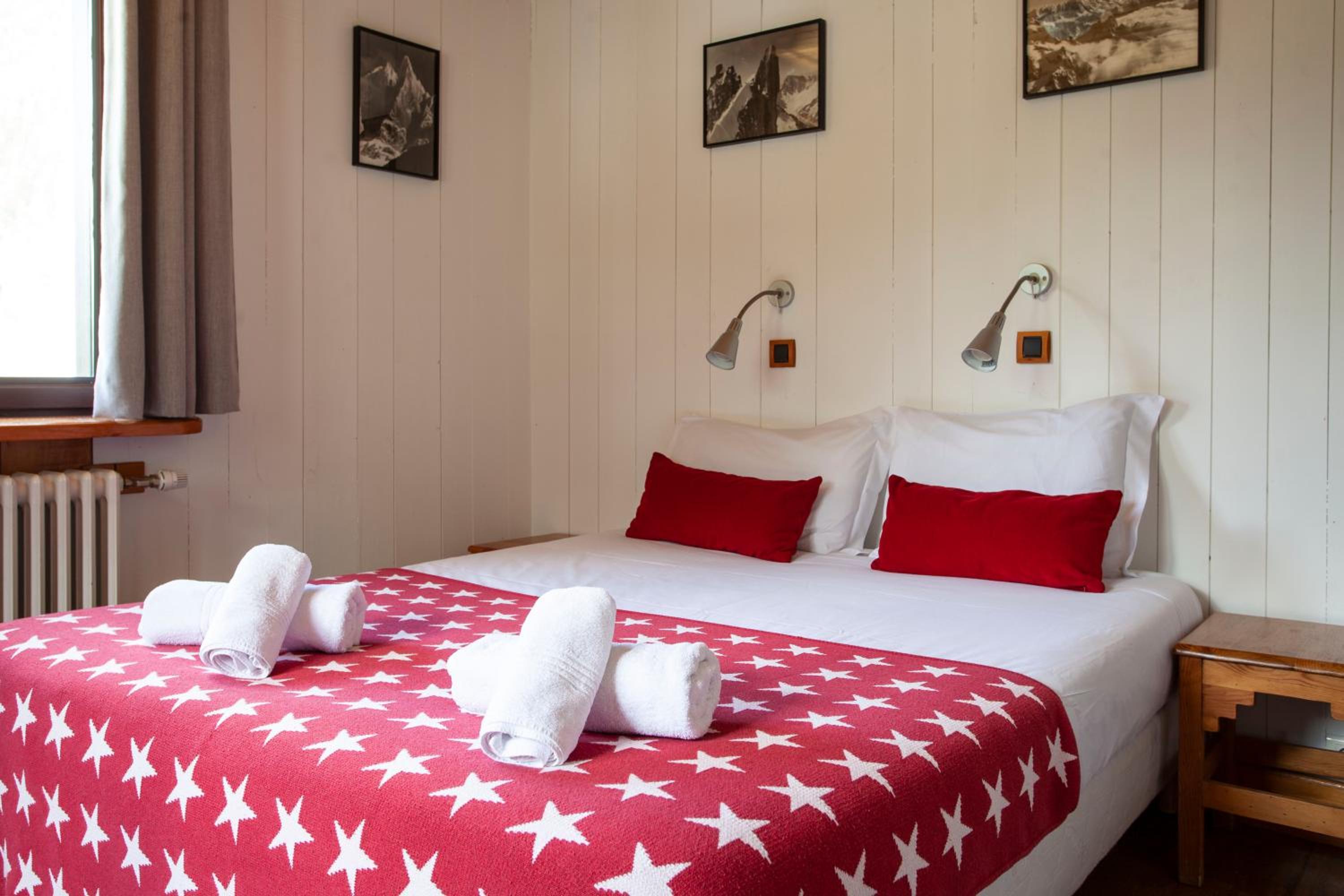 Double Room with Balcony and View of Mont Blanc