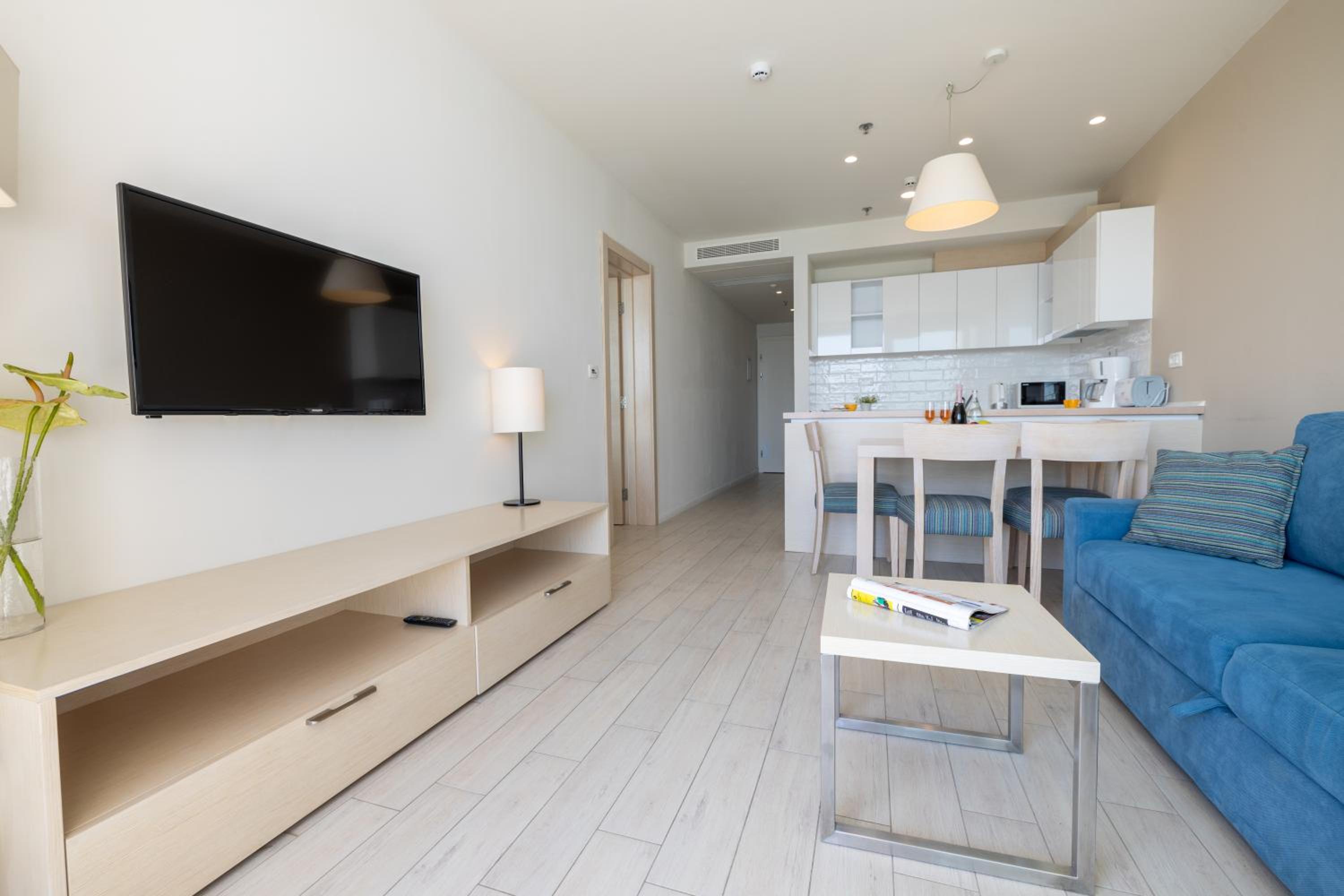 Junior Suite with Private Pool Sea View - Photo 1