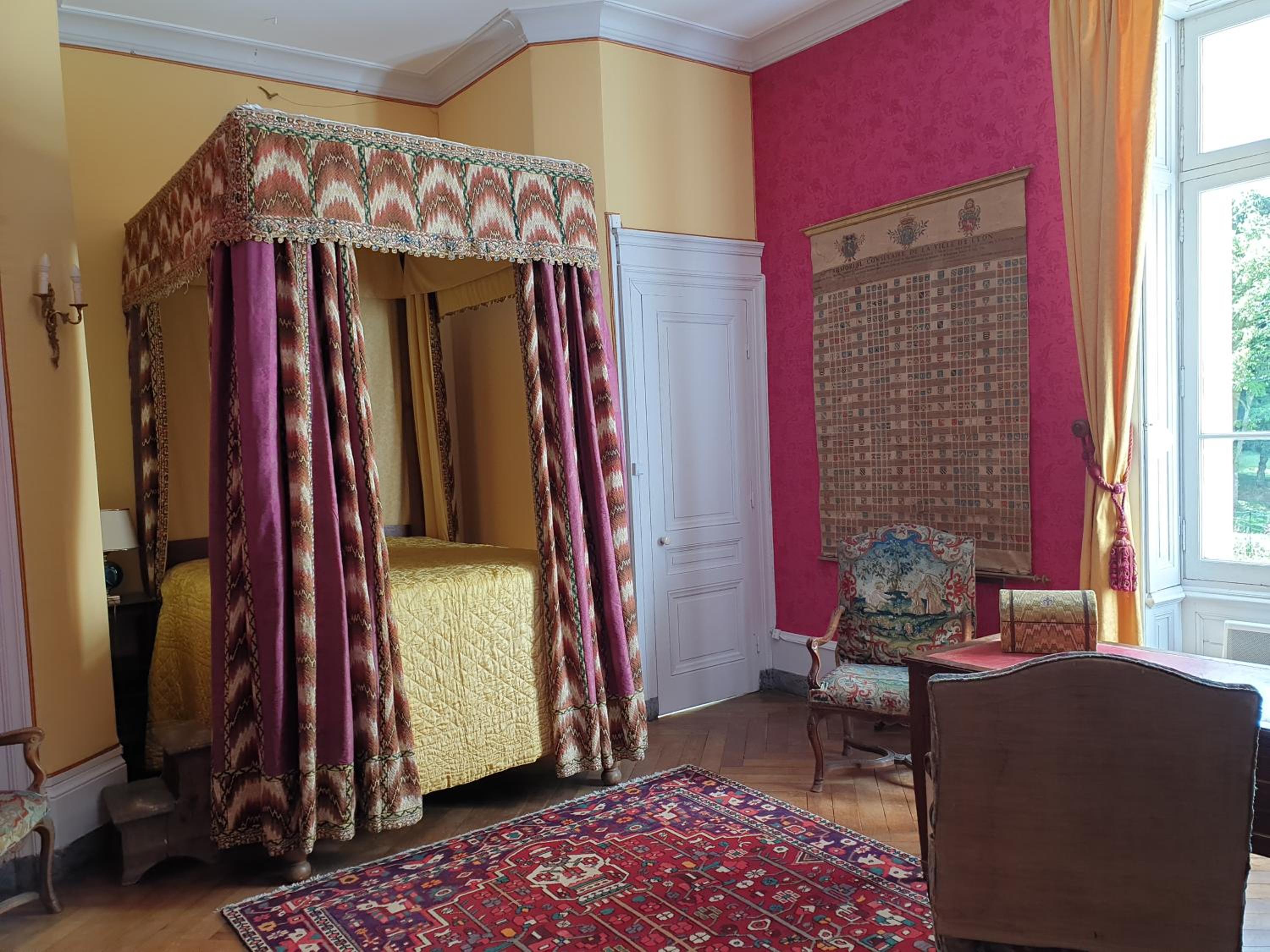 Deluxe Family Suite