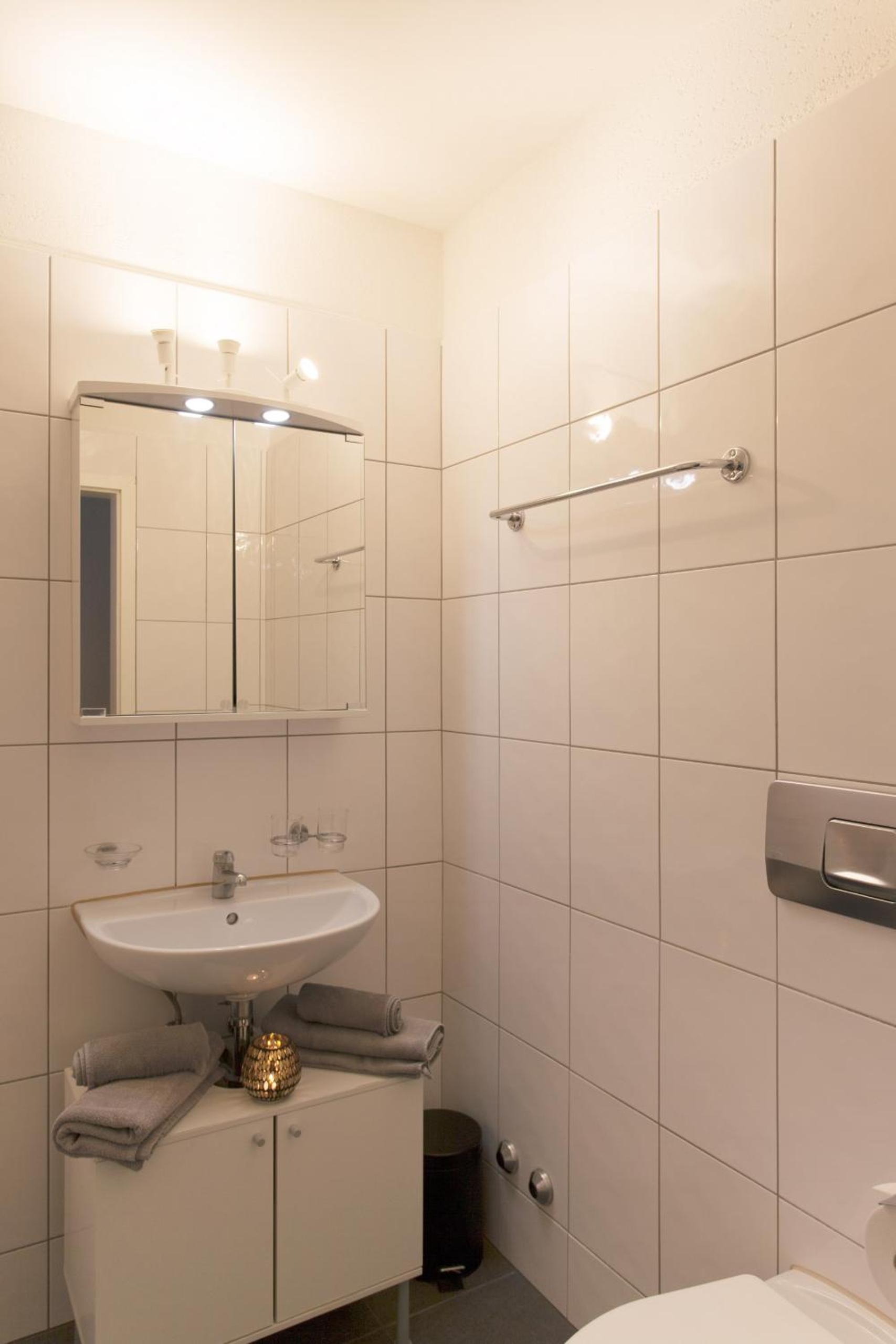 Two-Bedroom Apartment - Photo 8