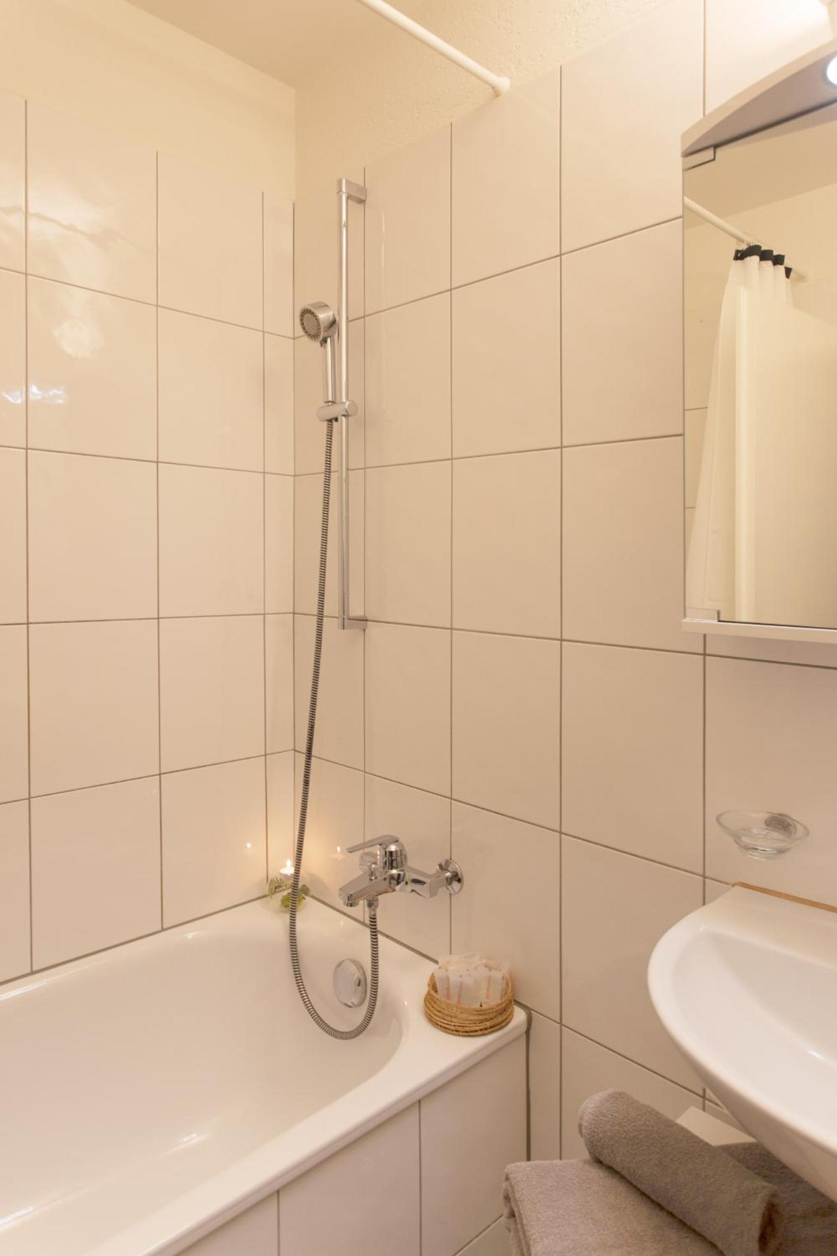Two-Bedroom Apartment - Photo 9