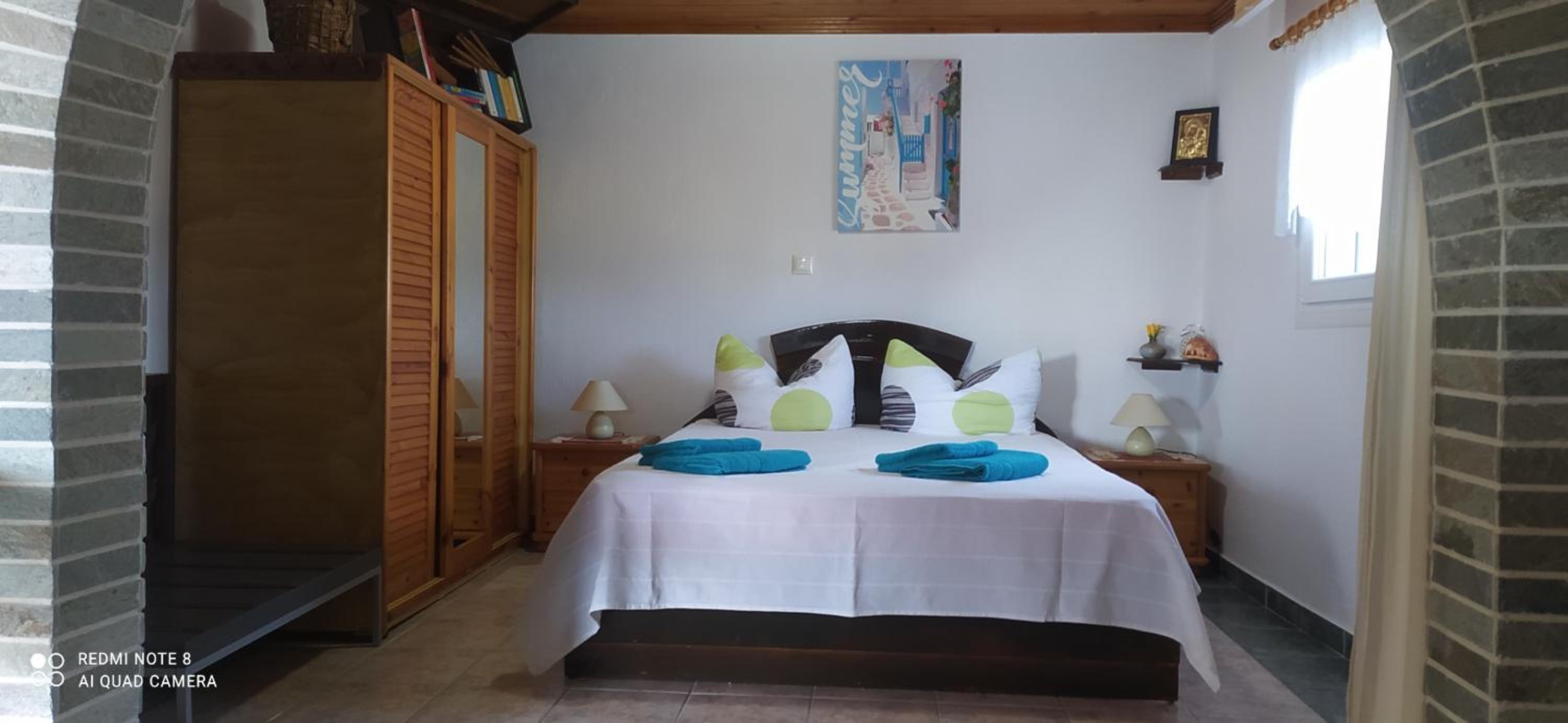 One-Bedroom House photo 1