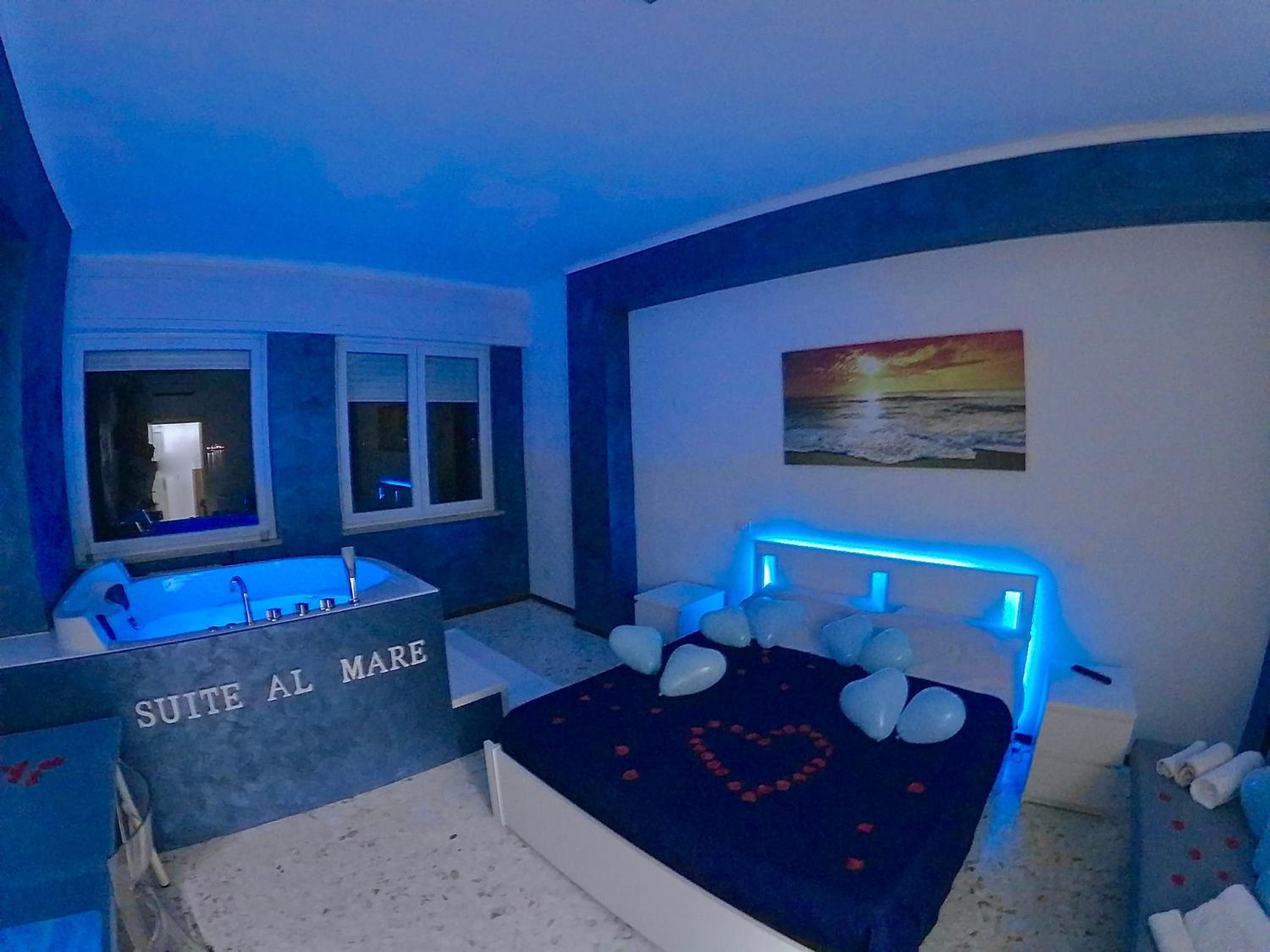 King Room with Spa Bath - Photo 7