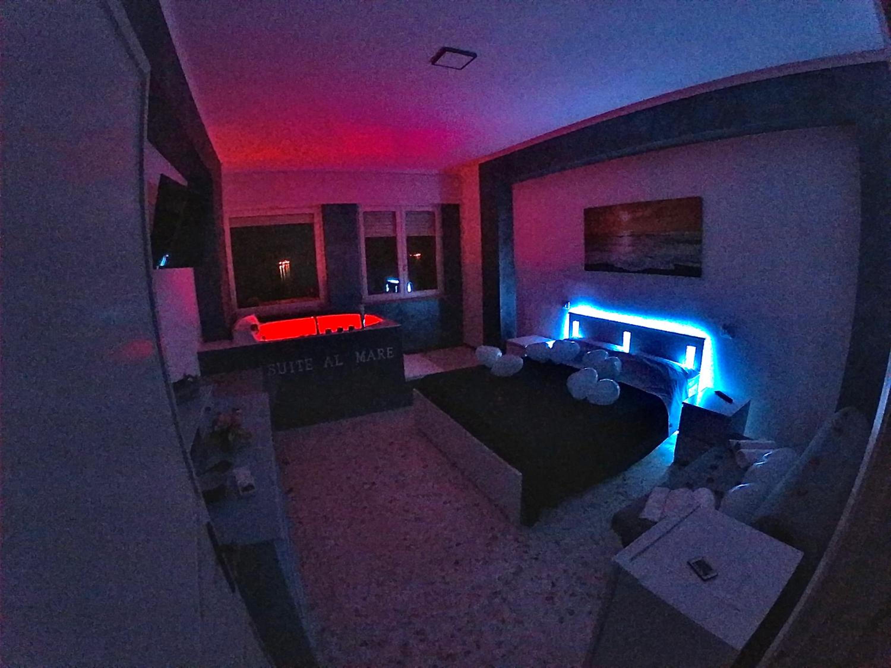 King Room with Spa Bath - Photo 4