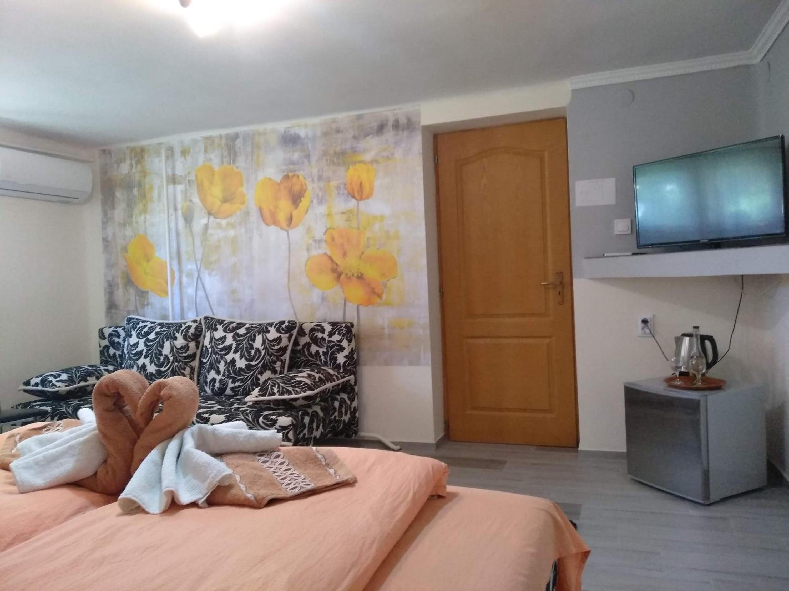 Double or Twin Room with Private External Bathroom photo 1