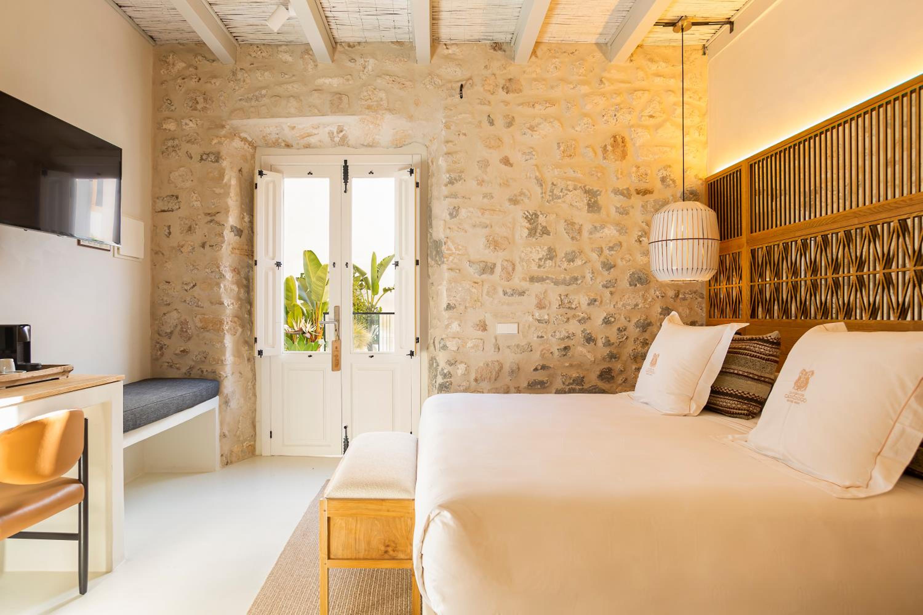 Standard Double Room - Photo 4