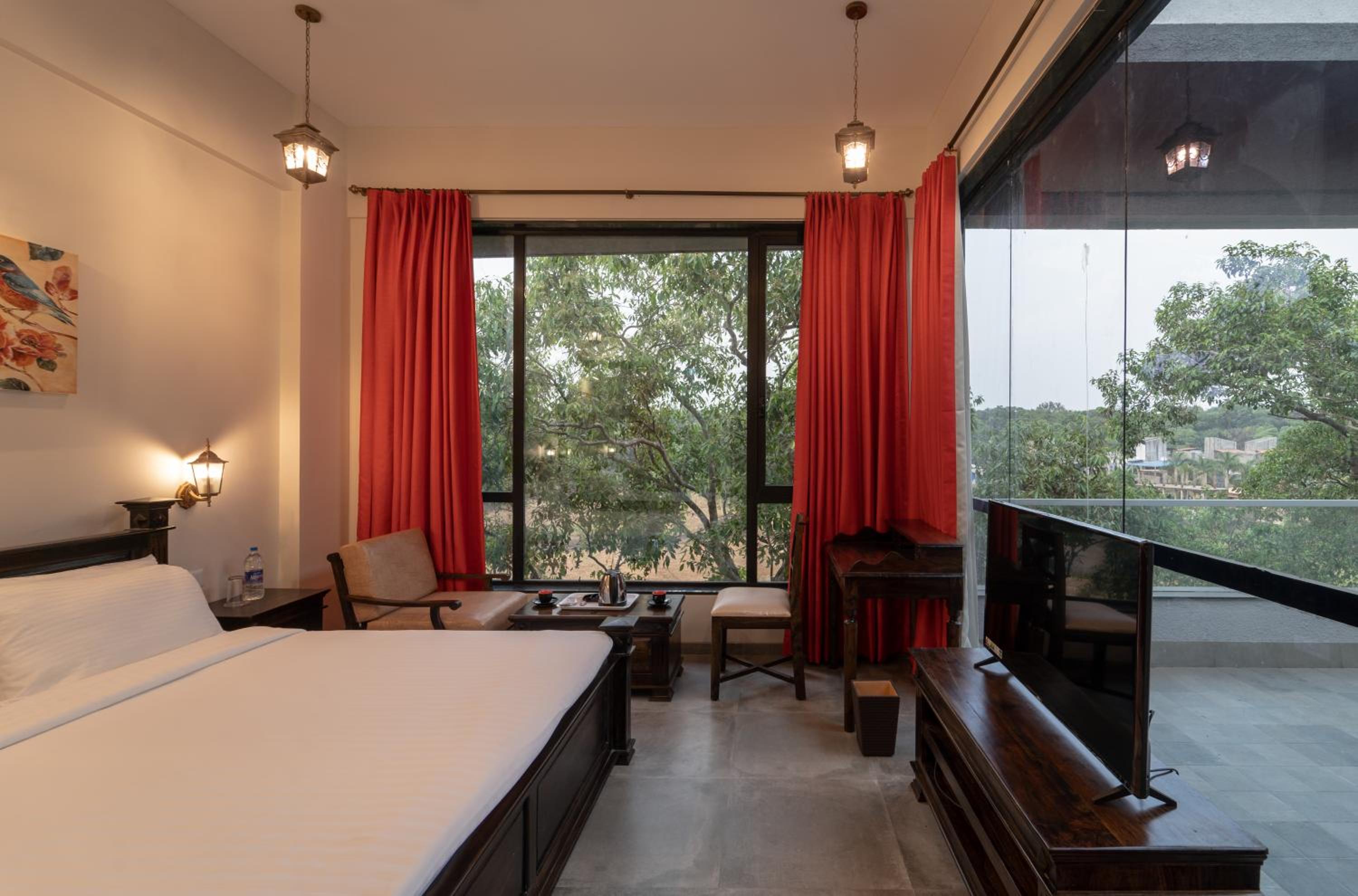 Luxury King room with Private Pocket Terrace