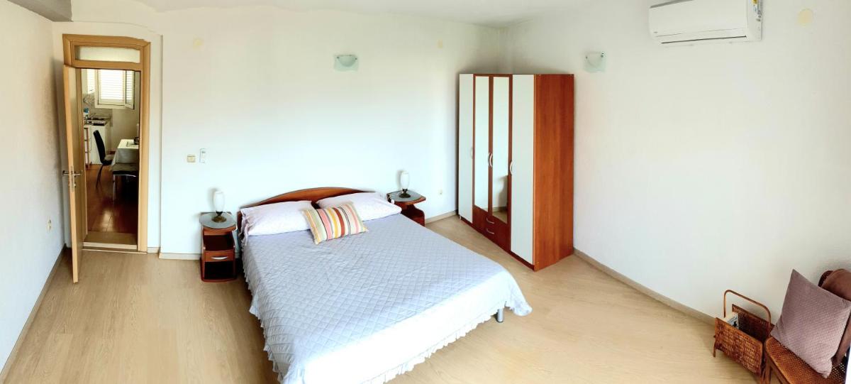 Apartment with Sea View photo 2